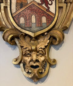 Écu armorial en bois peint de style Renaissance espagnole
