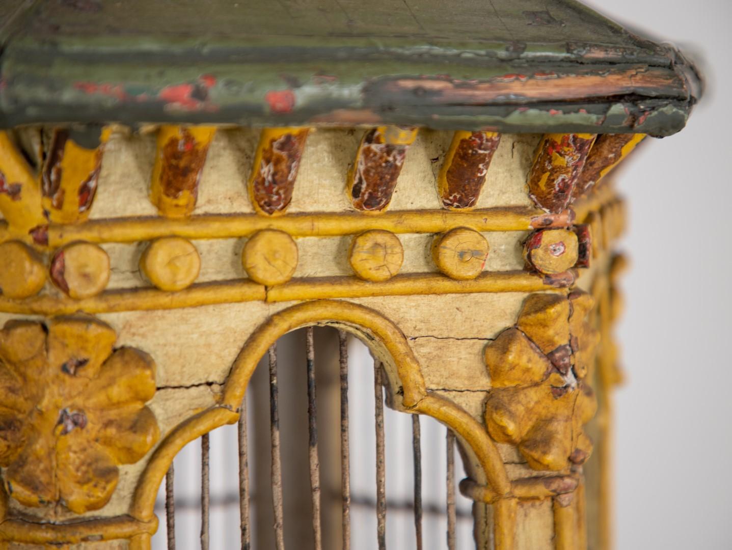 Painted Yellow and Green Pagoda Birdcage, 1820 In Good Condition In South Salem, NY