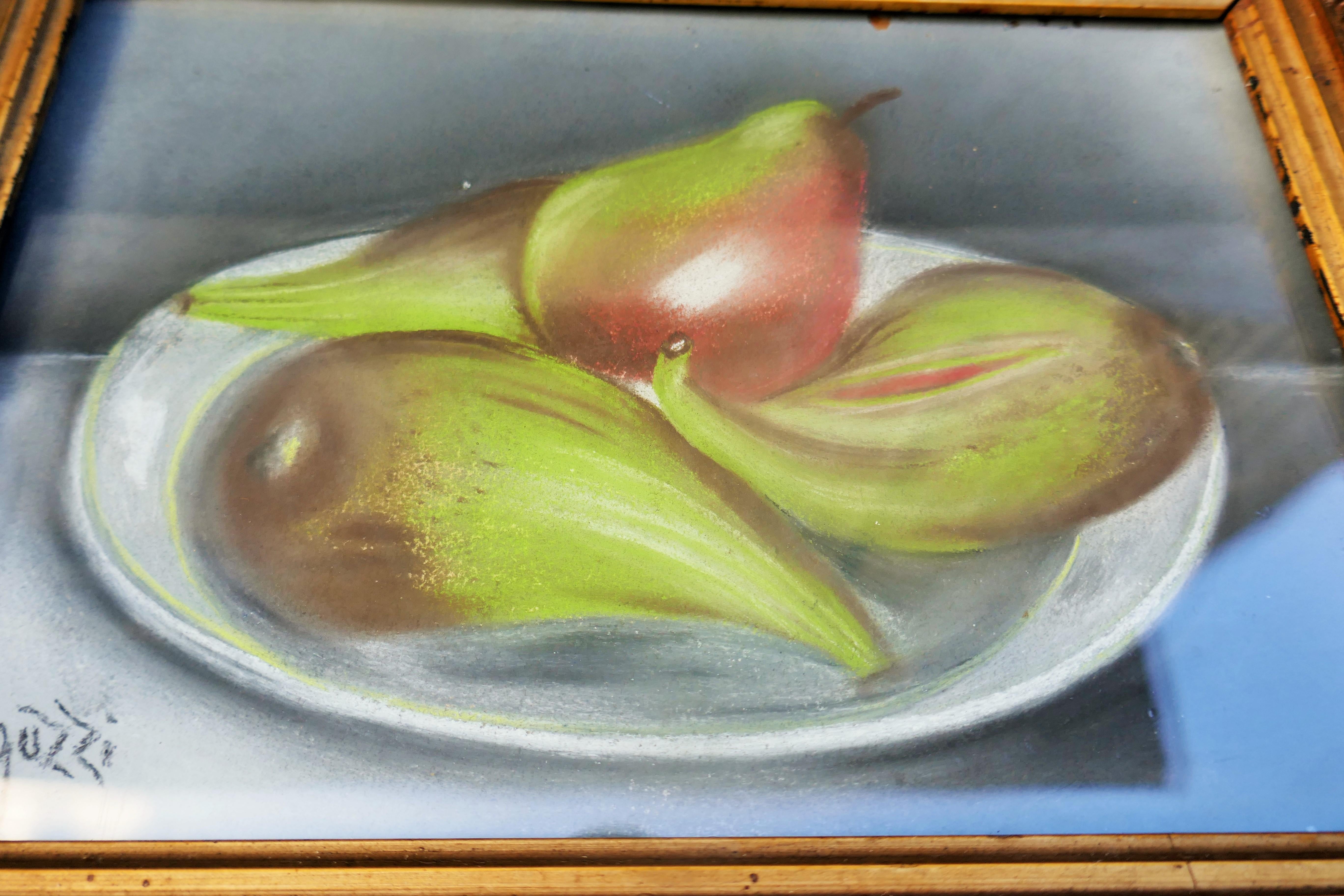 Bemalung mit Minguzzi-Kreidefarben.
Foto des Glases vor der Reinigung.
Es wurde von einer Gemälderestauratorin auf Kreidefixierung untersucht; aufgrund ihrer Erfahrung riet sie mir, kein Fixiermittel zu verwenden.
Das Gemälde könnte über eine Tapete