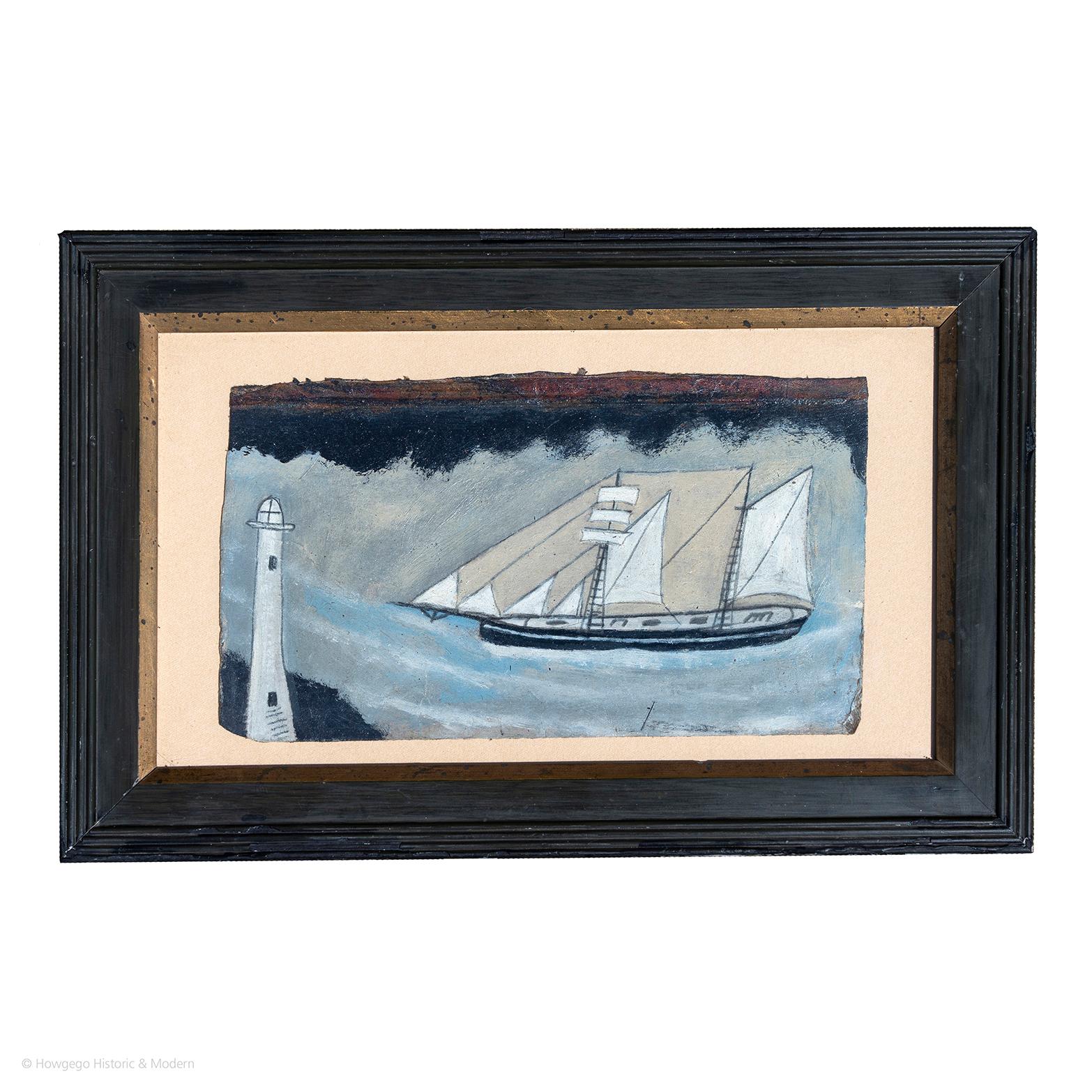 Lugger in voller Fahrt auf einer Welle vorbei an einem Leuchtturm mit Land am Horizont
Charaktervolles naives Bild im Geiste von Alfred Wallis
Provenienz : Teil einer kleinen Sammlung ähnlicher Bilder, illustriert

Brettlänge 24cm, 9 1/2