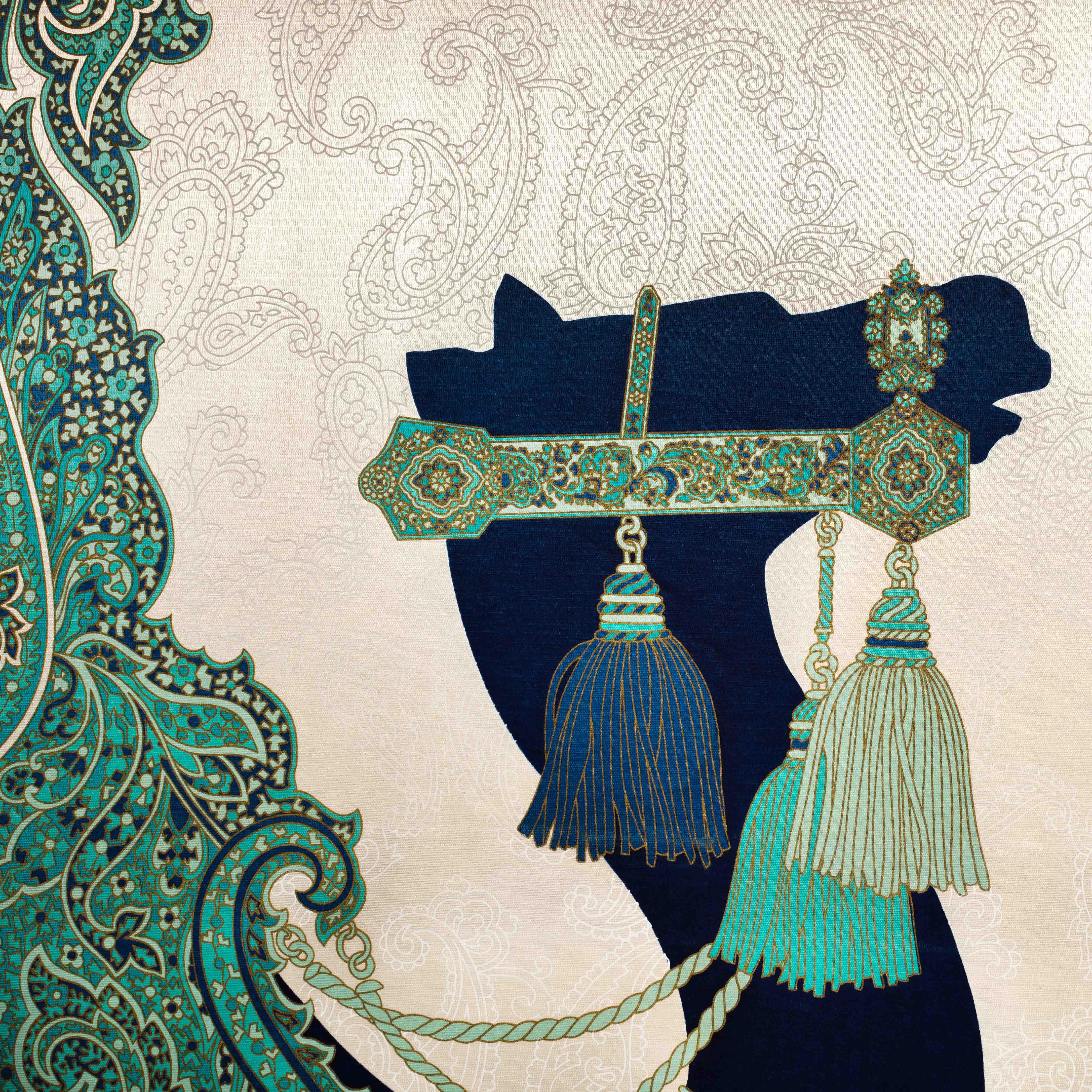 Gemälde eines stilisierten orientalischen Kamels von Fabbriziani und Calandra aus den 1970-er Jahren in Italien.
Auf Satin in einer Art Siebdruck in limitierter Auflage, Holzrahmen vergoldet.
Das schwarze Kamel ist in Bewegung und wirkt mit seiner