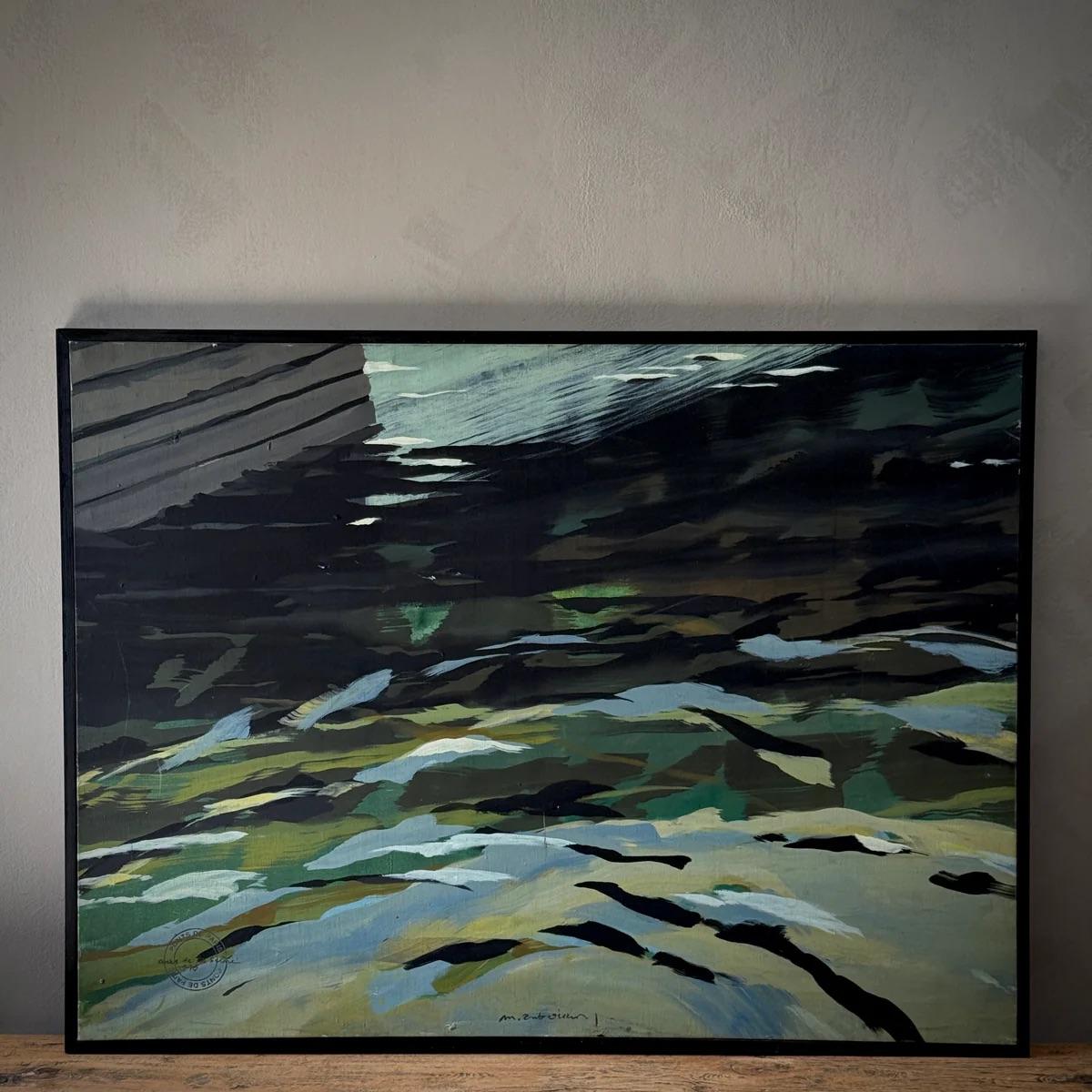 Cette peinture d'un artiste français offre un paysage serein baigné de subtiles nuances de vert et de gris, où les jeux d'ombre et de lumière sur un terrain ondulé suggèrent à la fois le mouvement et la tranquillité. La technique de l'artiste, qui