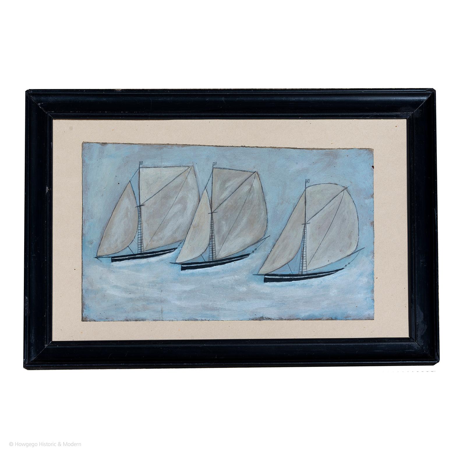 Trois sloops à pleine voile 
Huile sur carton
Tableau naïf de caractère dans l'esprit d'Alfred Wallis

Planche Longueur 41cm., 16