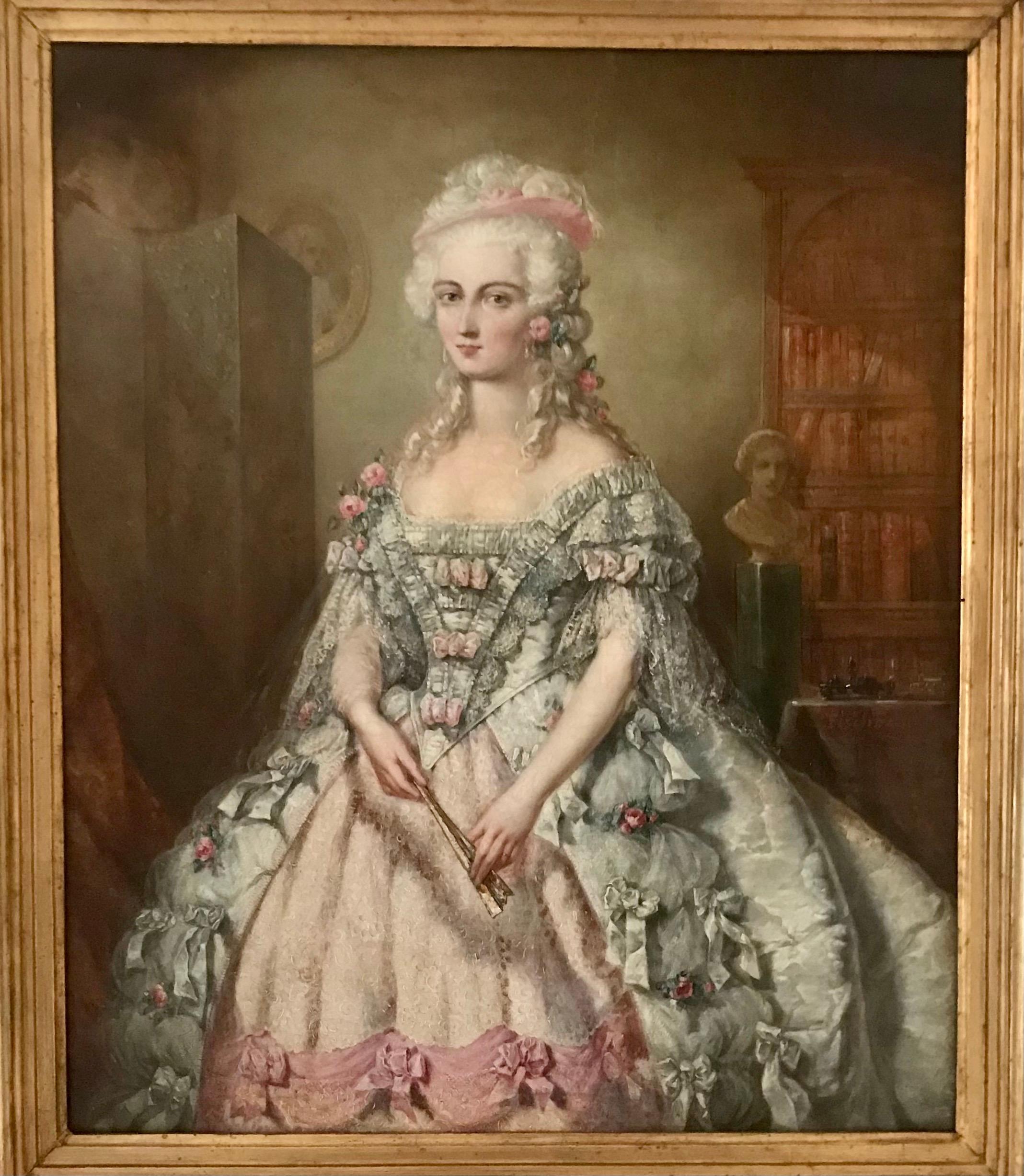Portrait en studio d'une aristocrate, en pied, vêtue d'une robe crème et rose bordée de dentelle, tenant un éventail plié à la main.
Allemand, milieu du XVIIIe siècle.

Notes : Johann Heinrich Tischbein l'Ancien, dit le Calle, (3 octobre 1722 à