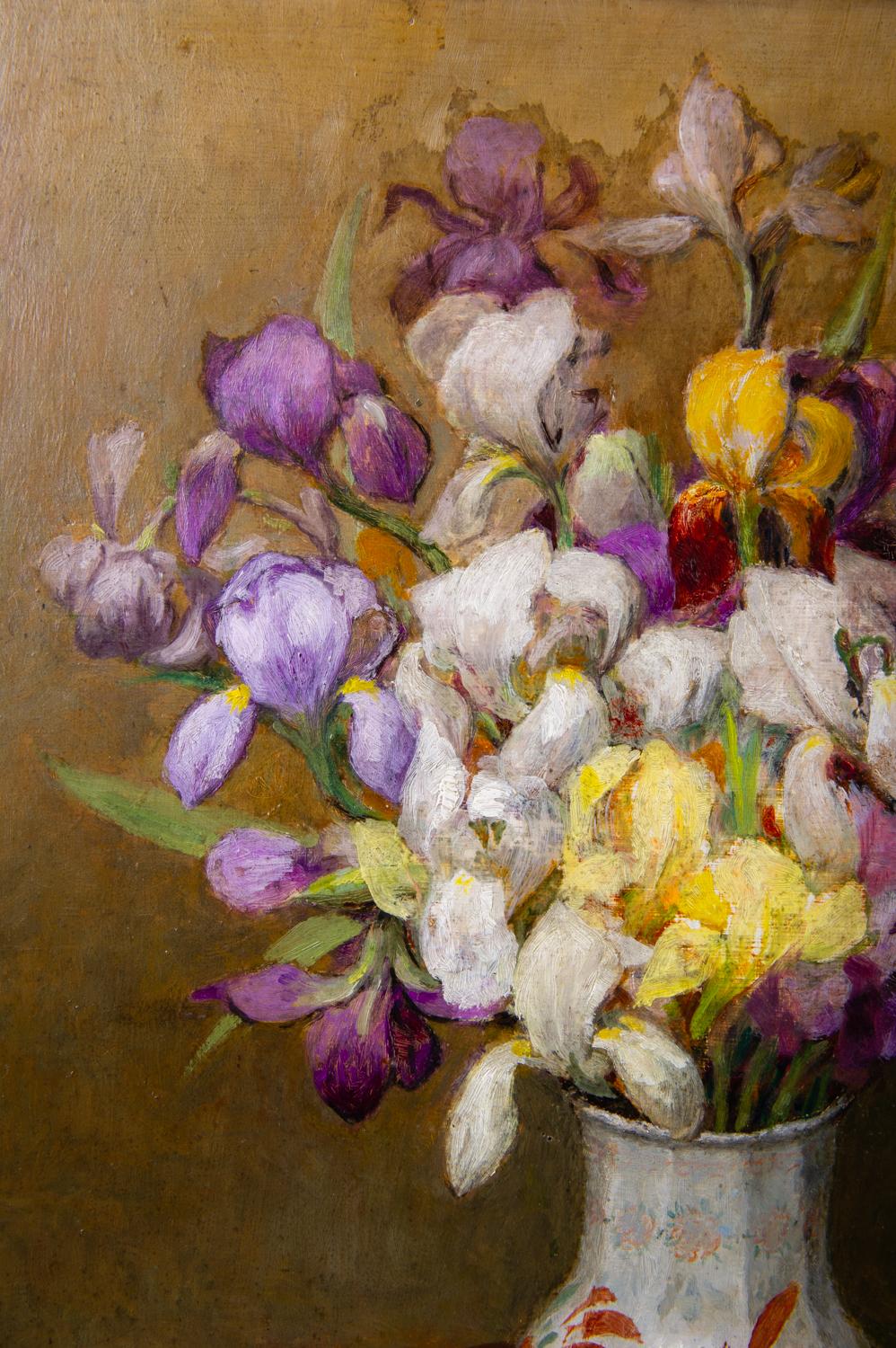 Français Peinture avec fleurs et iris dans un cadre ancien en vente