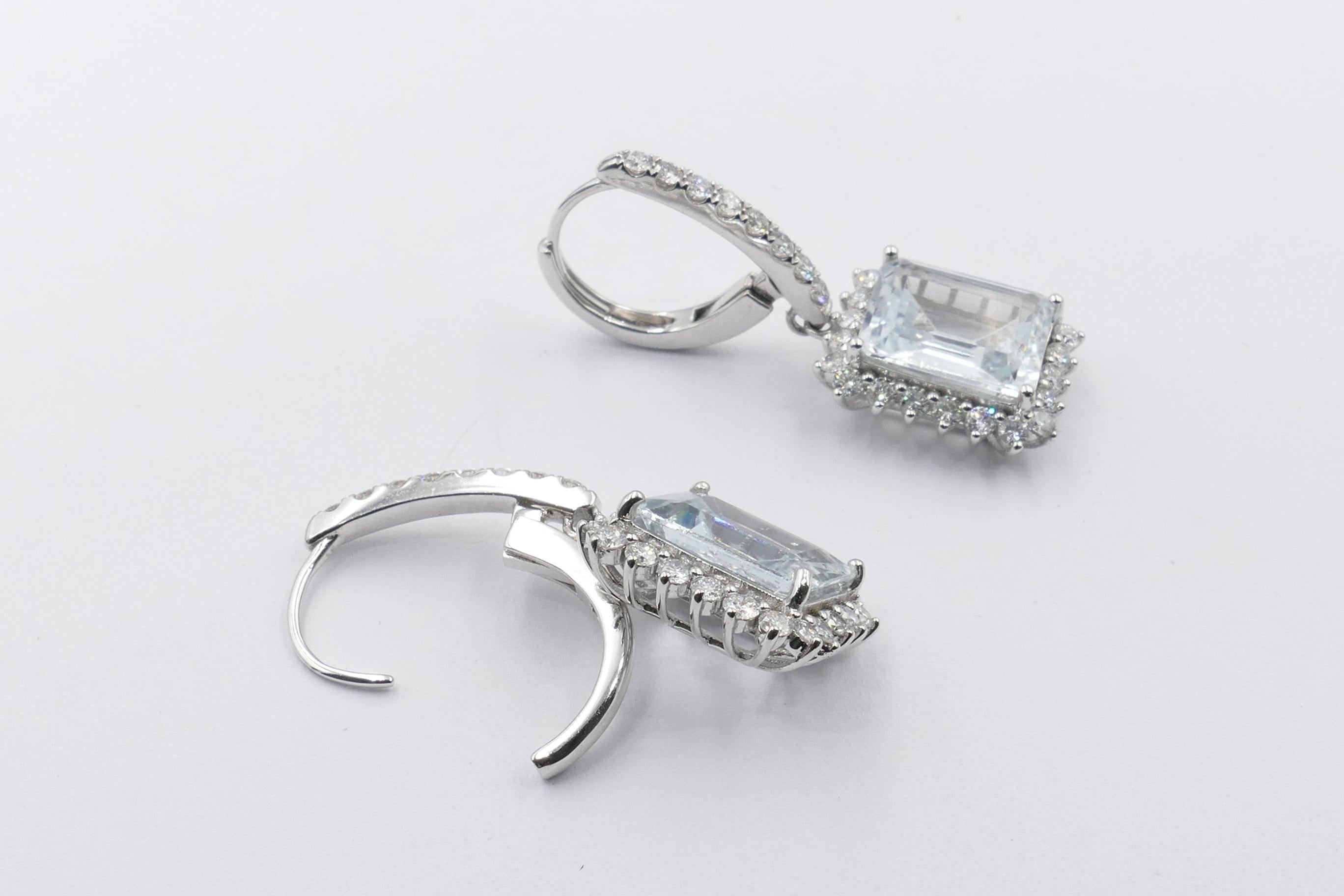 Pair of 14 Karat White Gold Aquamarine and Diamond Earrings In New Condition In Splitter's Creek, NSW