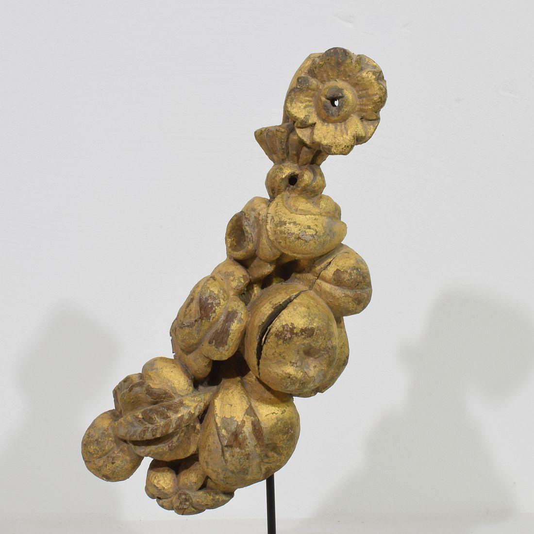 Pair 17/18th Century French Gilded Carved Oak Baroque Ornaments For Sale 6