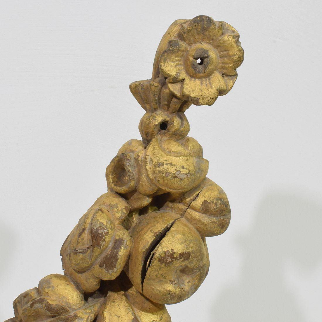 Pair 17/18th Century French Gilded Carved Oak Baroque Ornaments For Sale 7