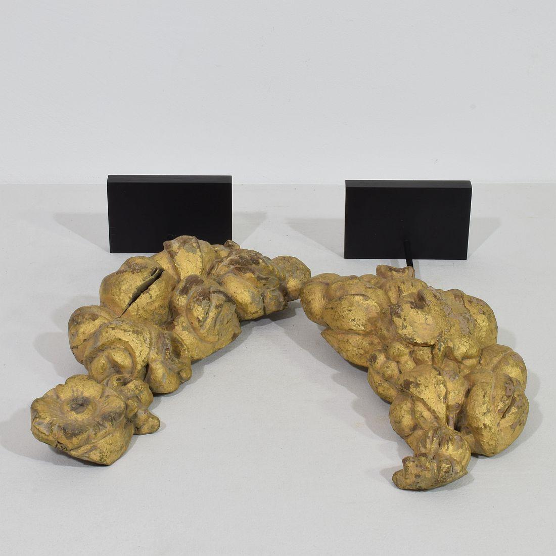 Pair 17/18th Century French Gilded Carved Oak Baroque Ornaments For Sale 10