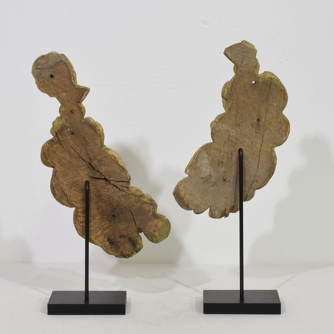 18th Century and Earlier Pair 17/18th Century French Gilded Carved Oak Baroque Ornaments For Sale