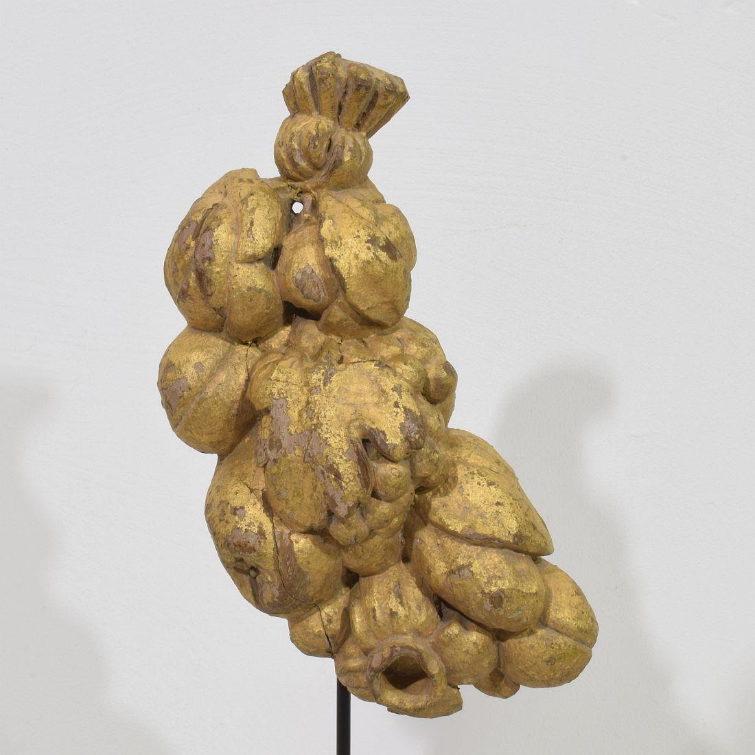 Pair 17/18th Century French Gilded Carved Oak Baroque Ornaments For Sale 2