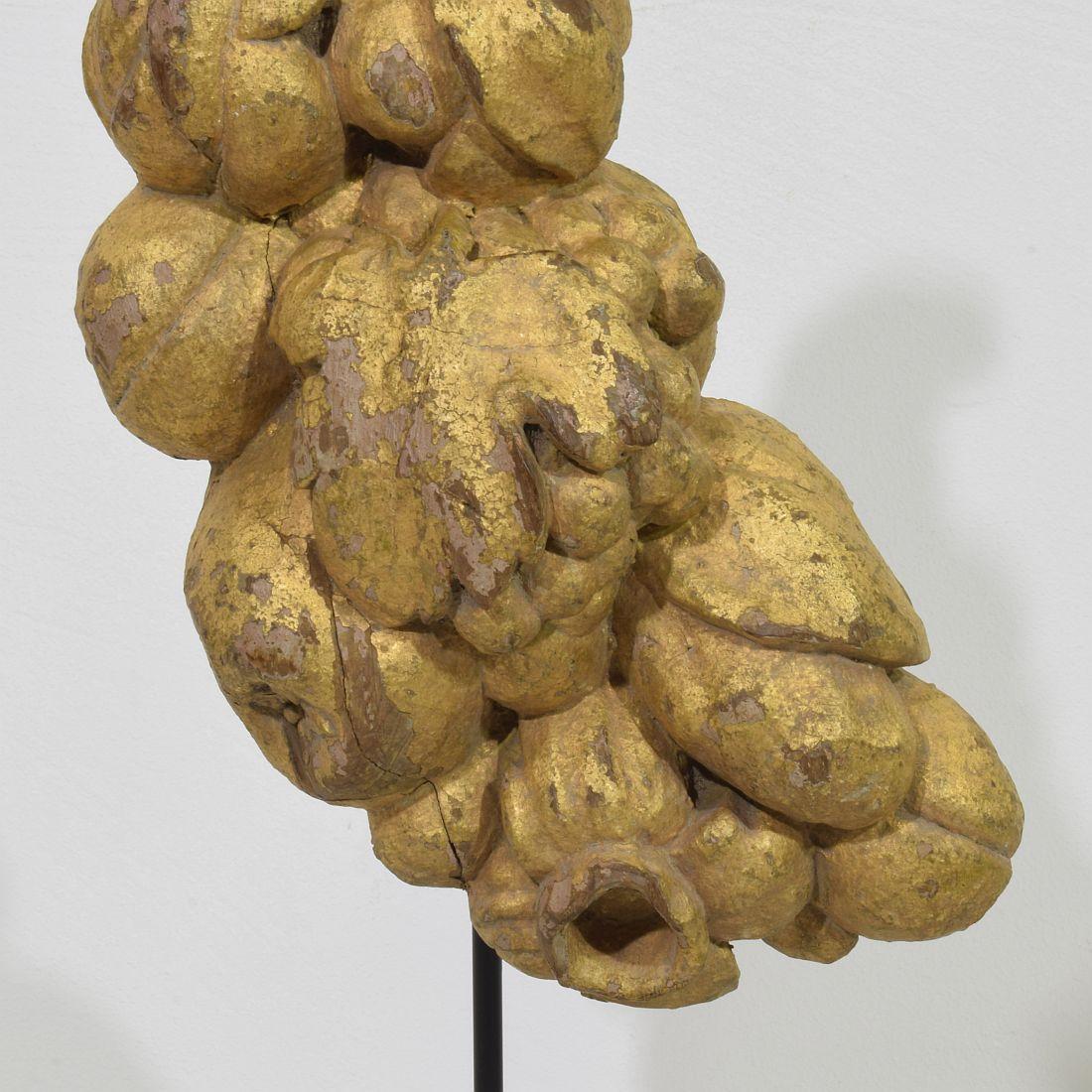 Pair 17/18th Century French Gilded Carved Oak Baroque Ornaments For Sale 4