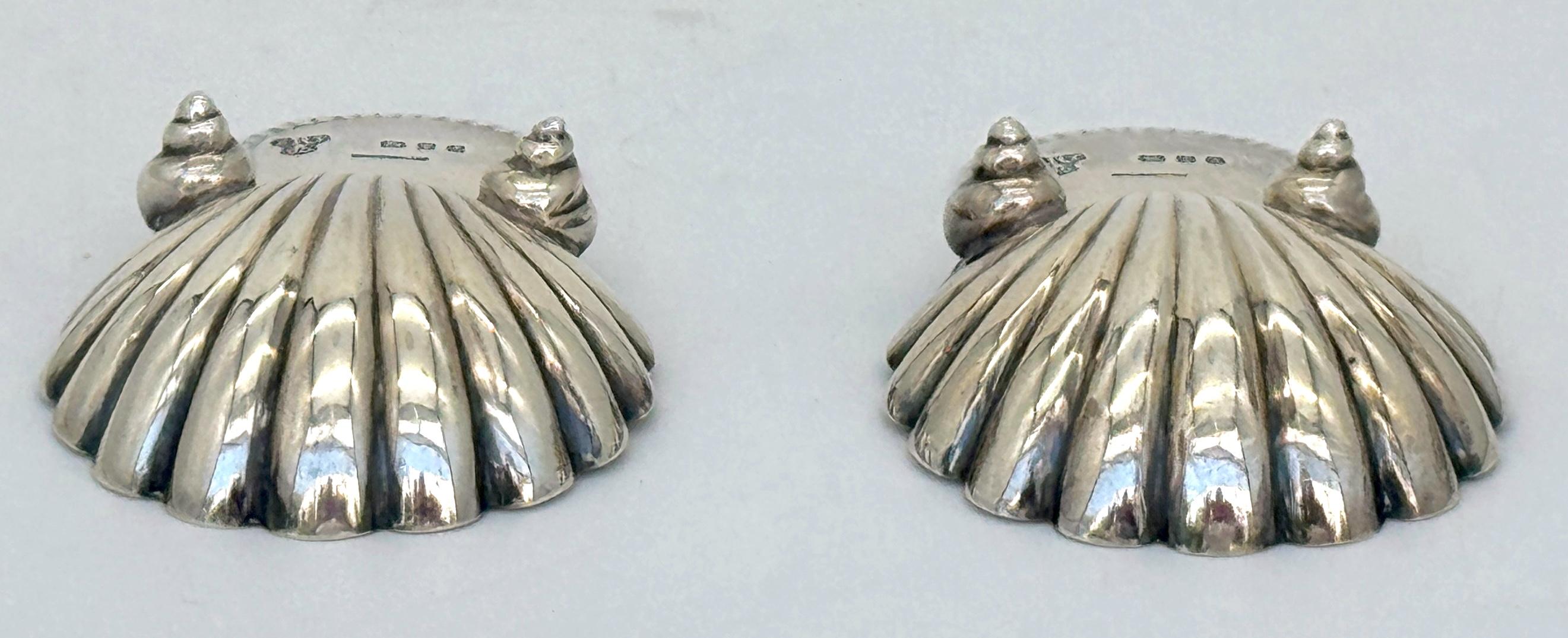 Pair 1893 English Sterling Silver Shell-Form Tea Caddy Spoons, Shell Feet in vendita 3