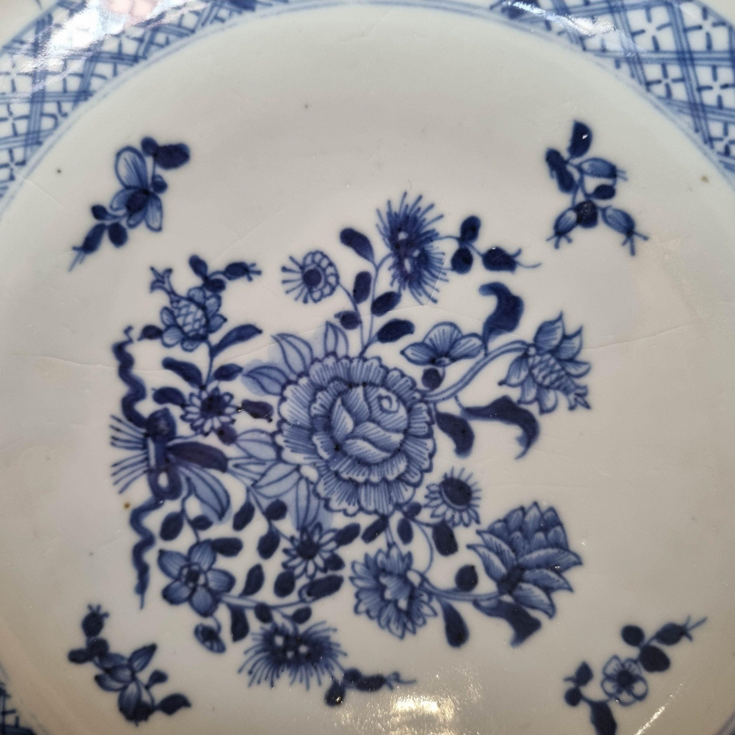 Pair 18C Antique Chinese Porcelain Kangxi/Yongzheng Blue White Flowers For Sale 8