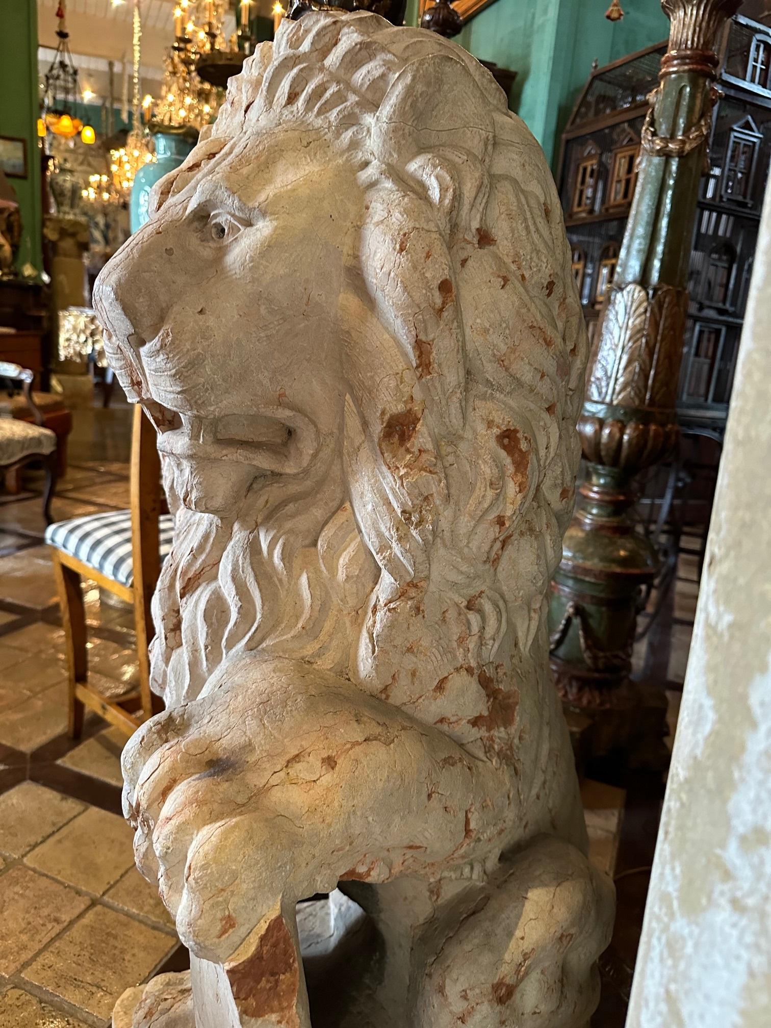 Paar geschnitzte Terrakotta-Figuren aus Marmor aus dem 18. Jahrhundert, Löwen-Skulpturen, Gartenstatuen, LA im Angebot 10
