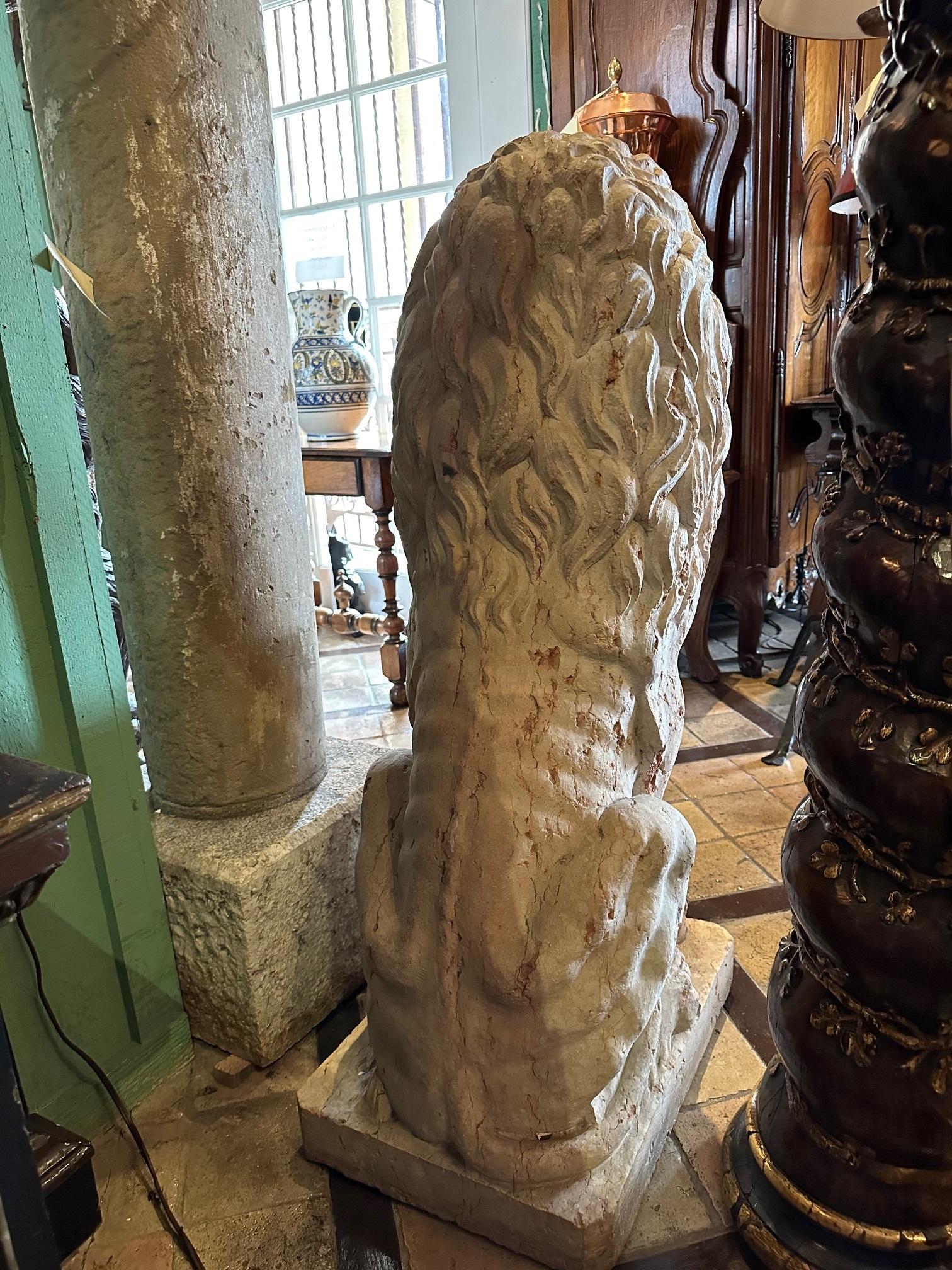Paar geschnitzte Terrakotta-Figuren aus Marmor aus dem 18. Jahrhundert, Löwen-Skulpturen, Gartenstatuen, LA im Angebot 12