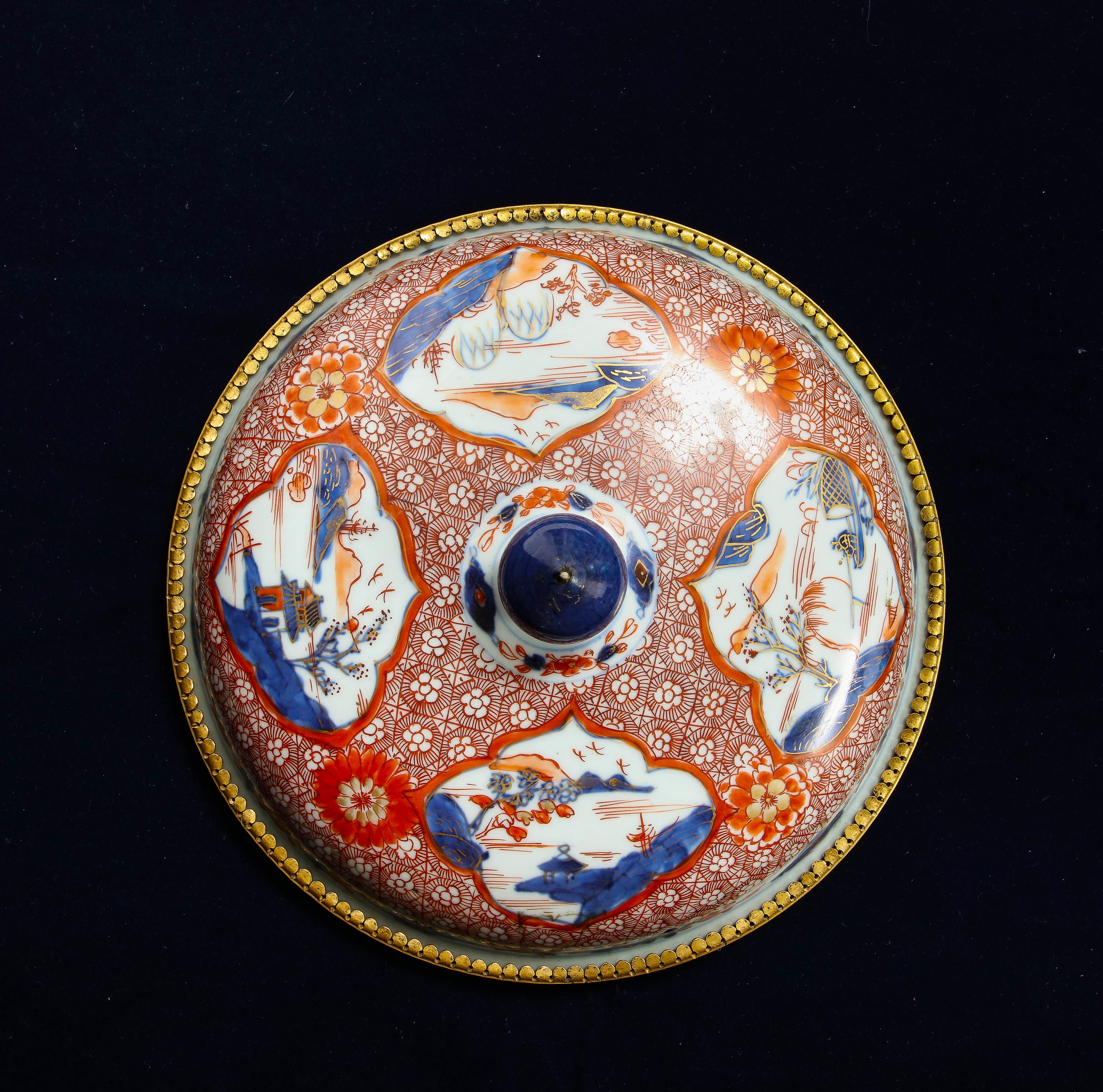 Paar Übertöpfe aus chinesischem Imari Porcelain und französischem Ormolu aus dem 18. im Angebot 4