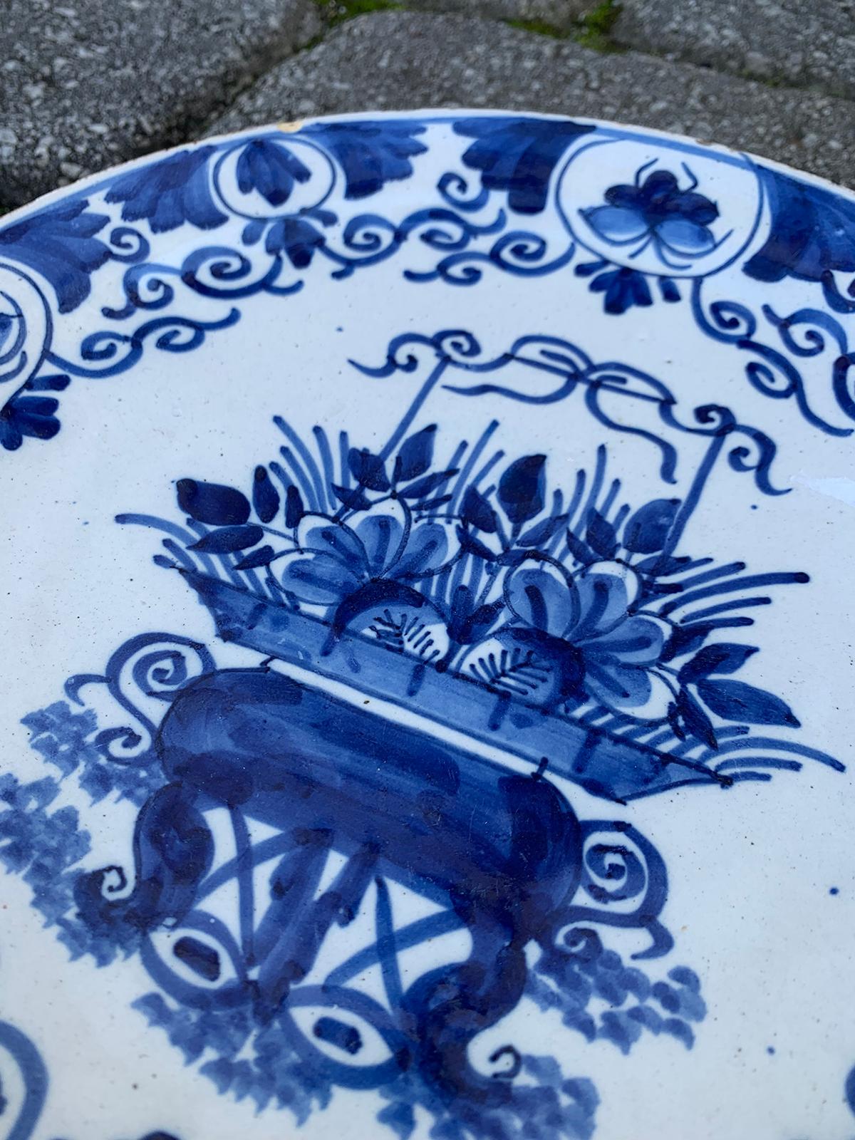 Pair of 18th Century Blue and White Porcelain Plates (18. Jahrhundert und früher)