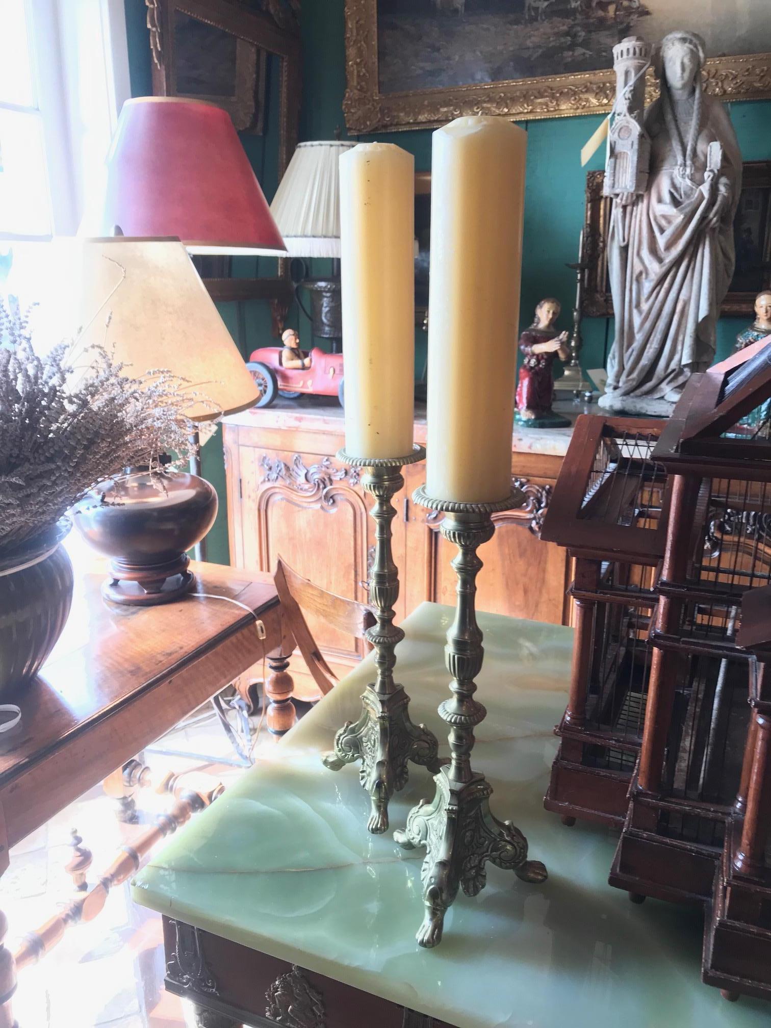 Paire de chandeliers du 18ème siècle Bougeoir en laiton Objet for Objects Objects en vente 1
