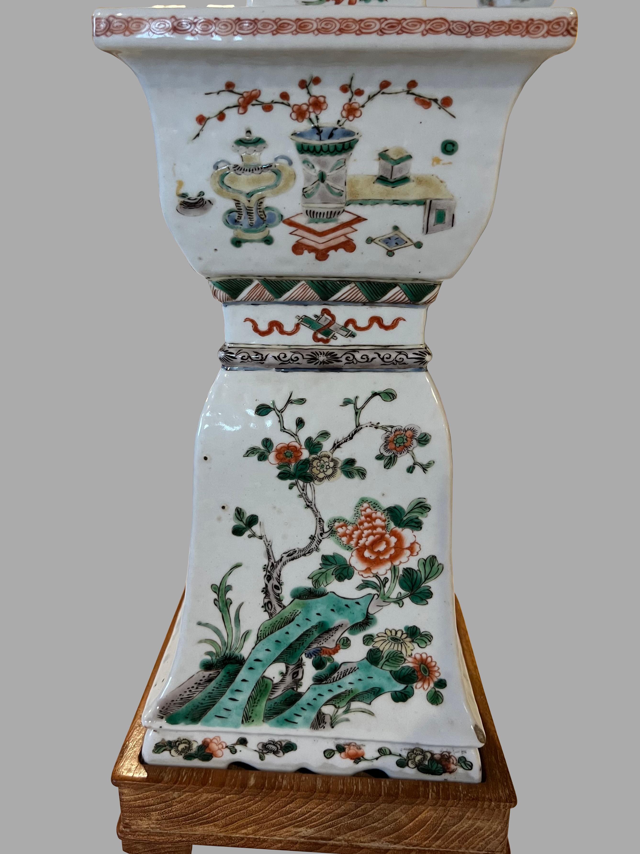 Pair 18th Century Chinese Export 'The Hundred Antiques' Decoration Candlesticks For Sale 6