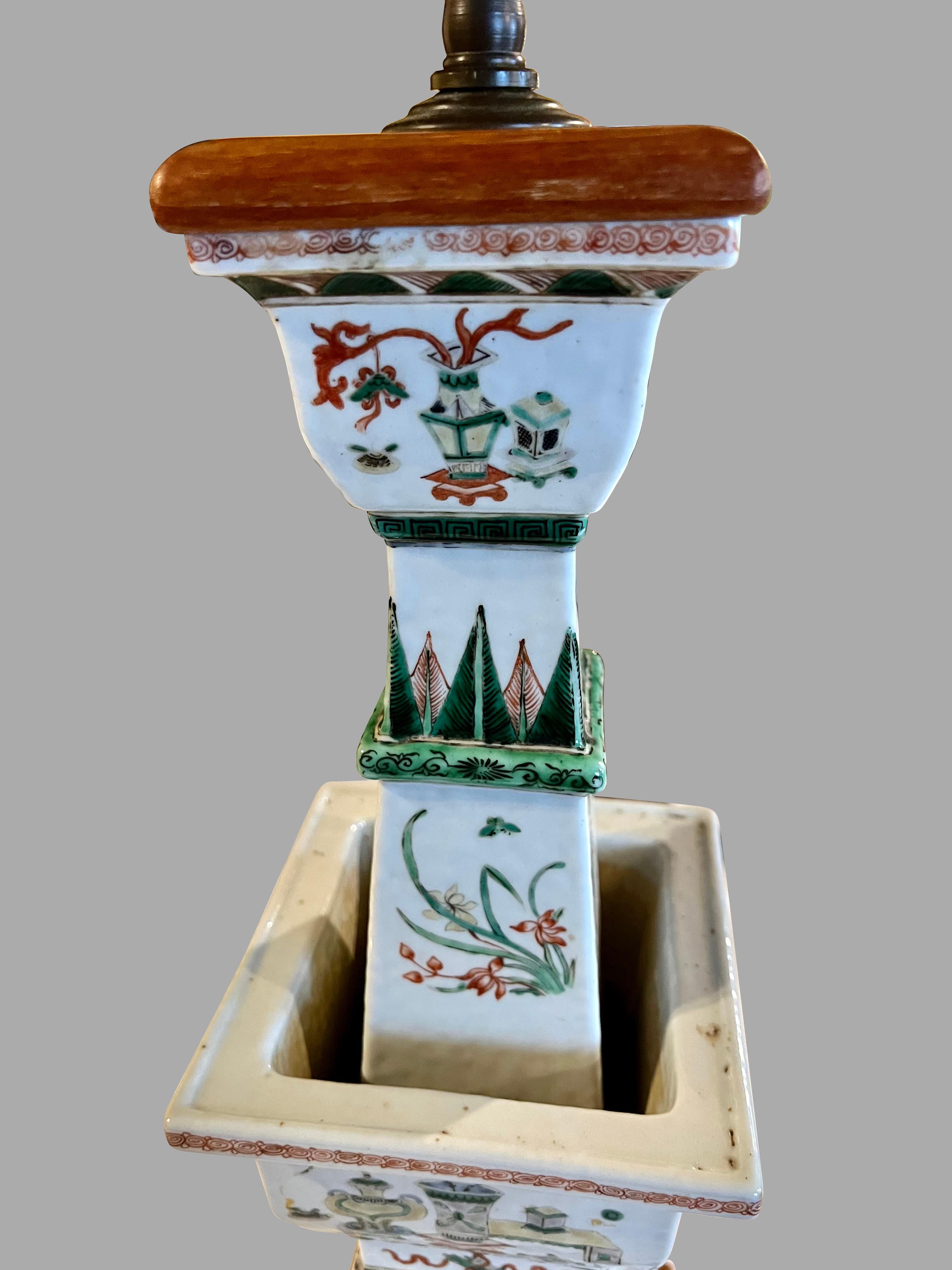 Pair 18th Century Chinese Export 'The Hundred Antiques' Decoration Candlesticks For Sale 11