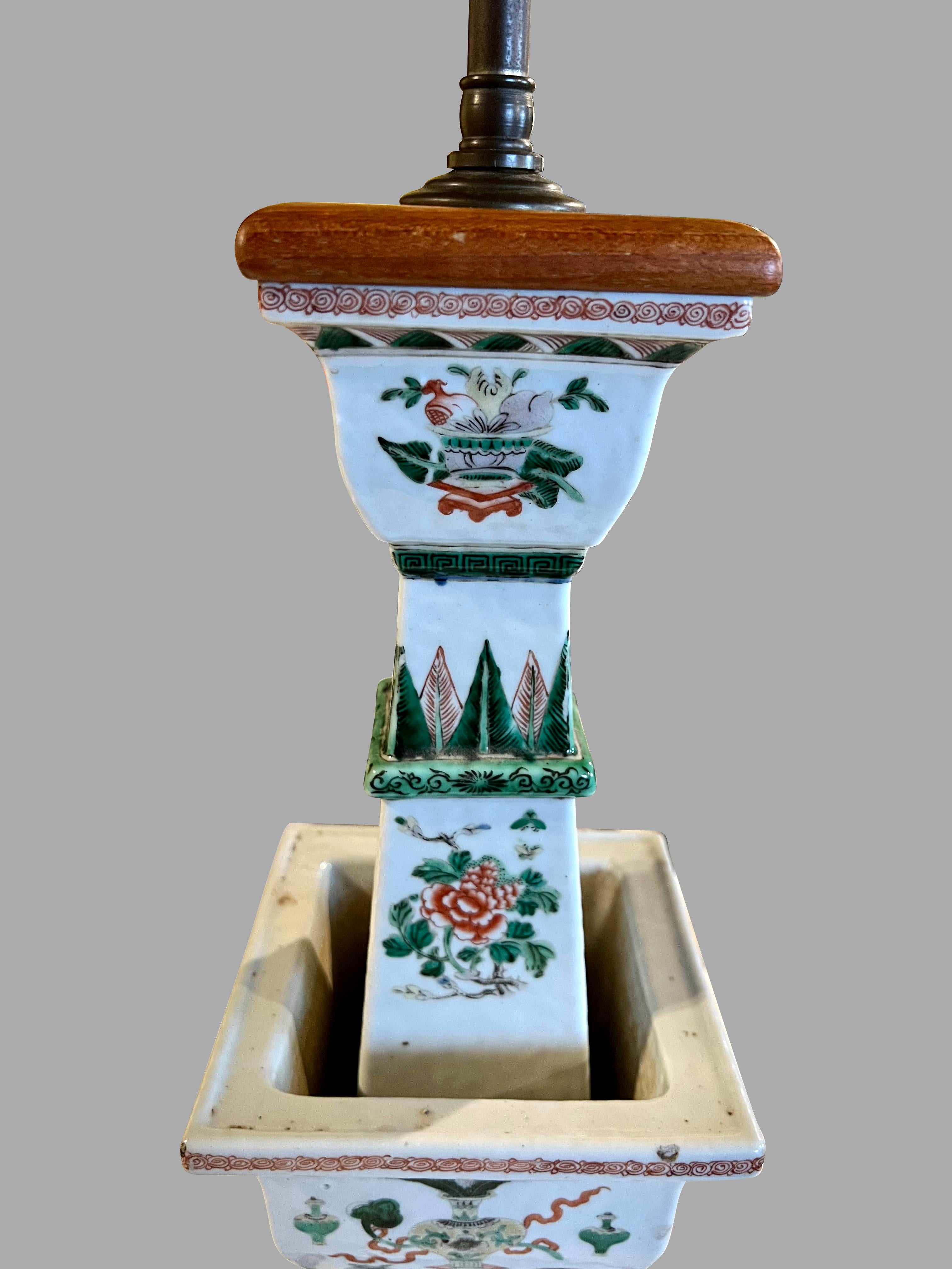 Pair 18th Century Chinese Export 'The Hundred Antiques' Decoration Candlesticks For Sale 1