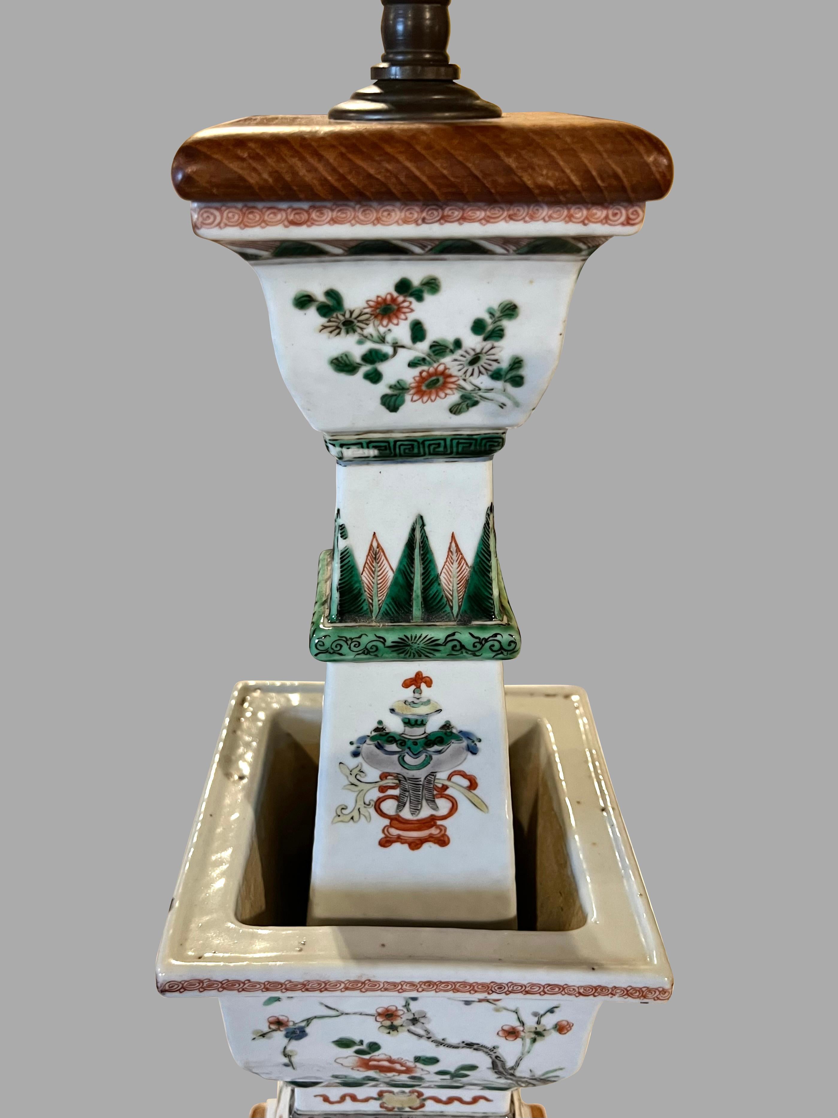 Pair 18th Century Chinese Export 'The Hundred Antiques' Decoration Candlesticks For Sale 2