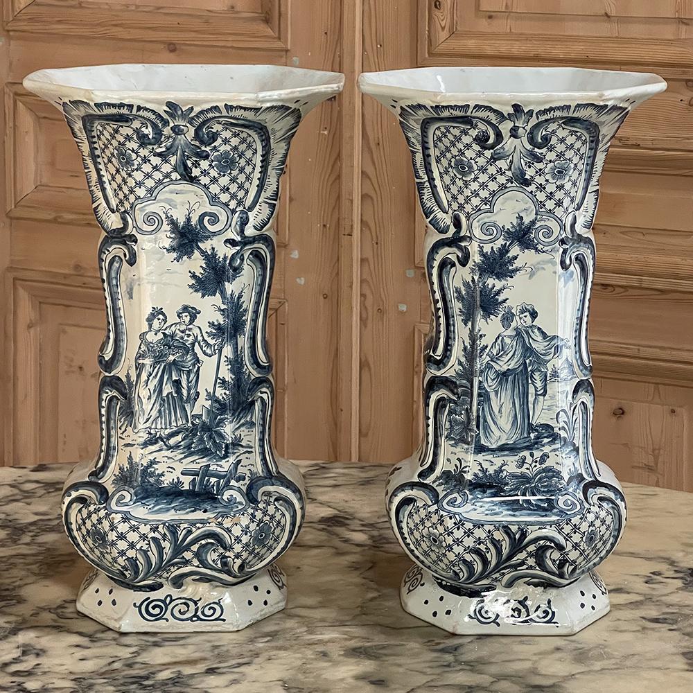 Dutch Colonial Pair 18th Century Delft Blue & White Vases For Sale