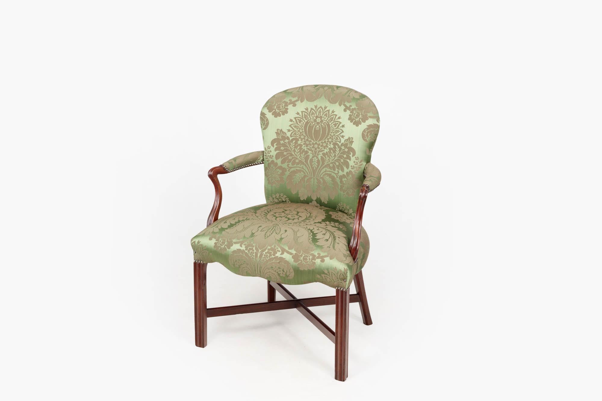 XIXe siècle Paire de fauteuils Hepplewhite anglais du 18ème siècle en vente