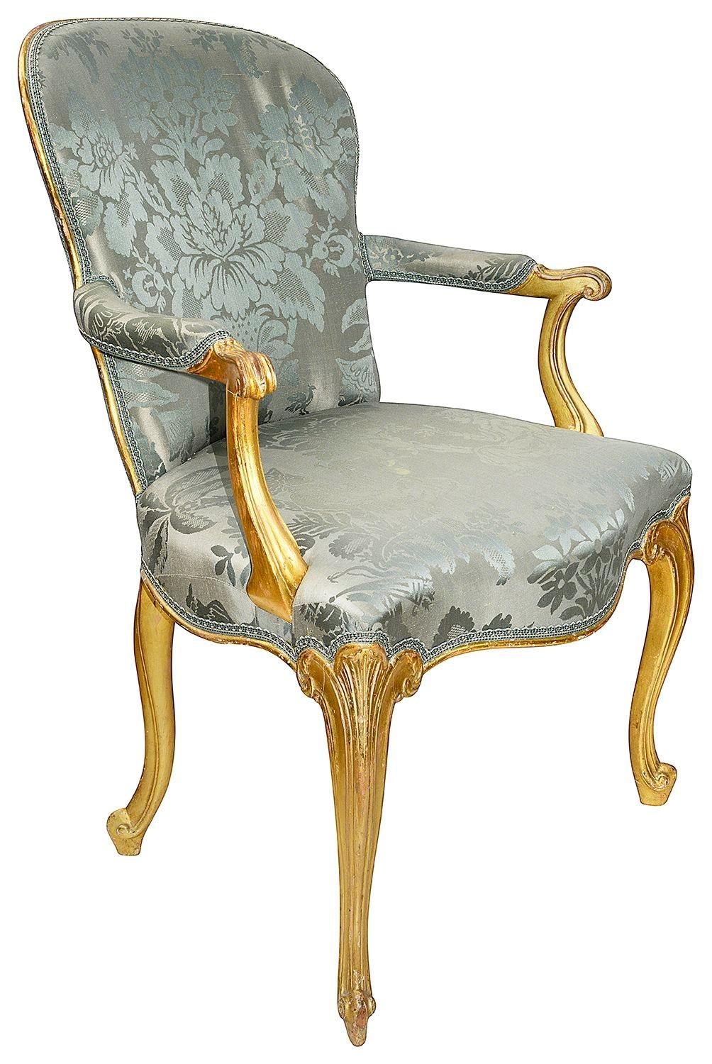 Anglais Paire de fauteuils Hepplewhite français du 18e siècle en vente