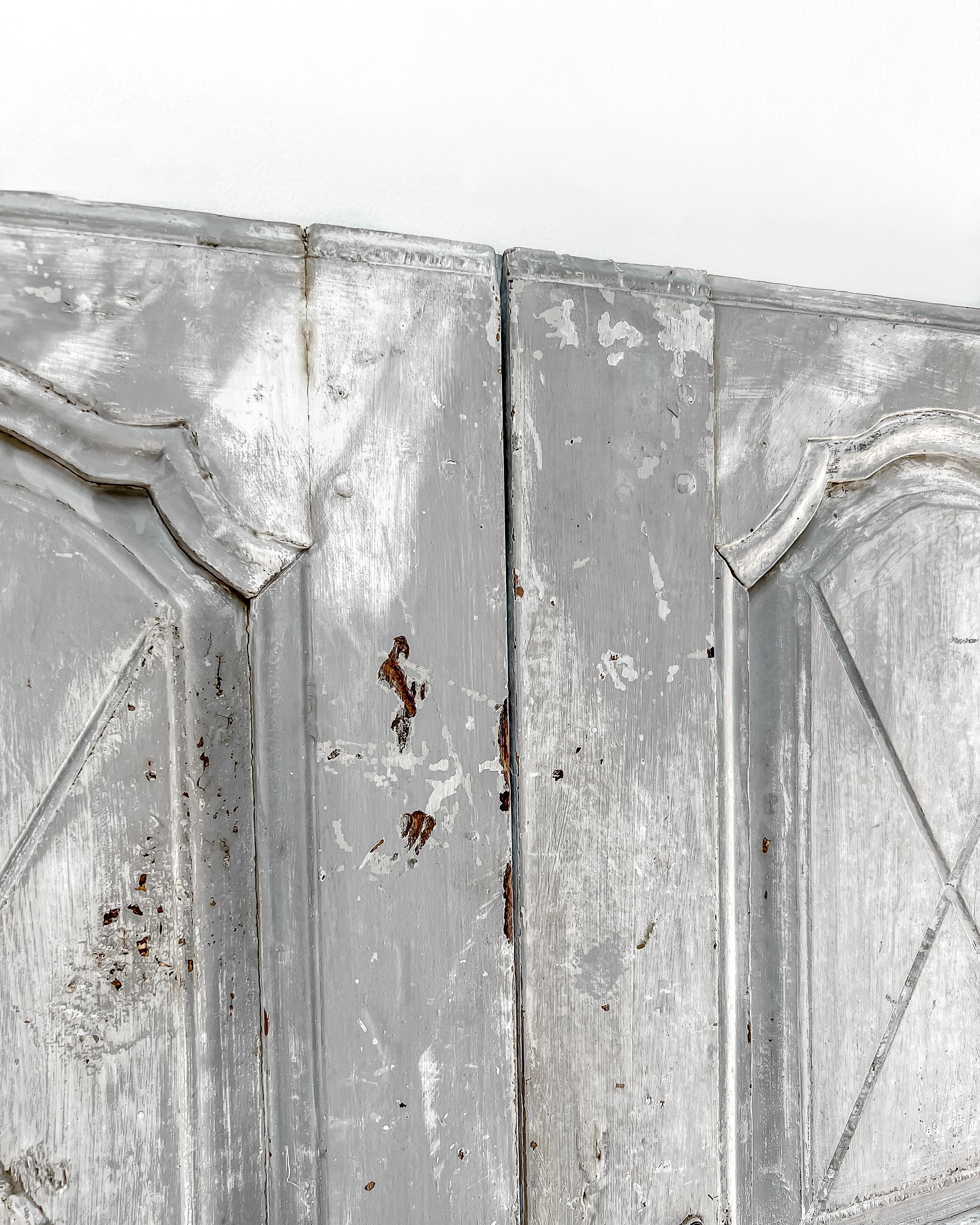 Paire de portes d'armoire provinciales françaises du 18ème siècle en vente 3