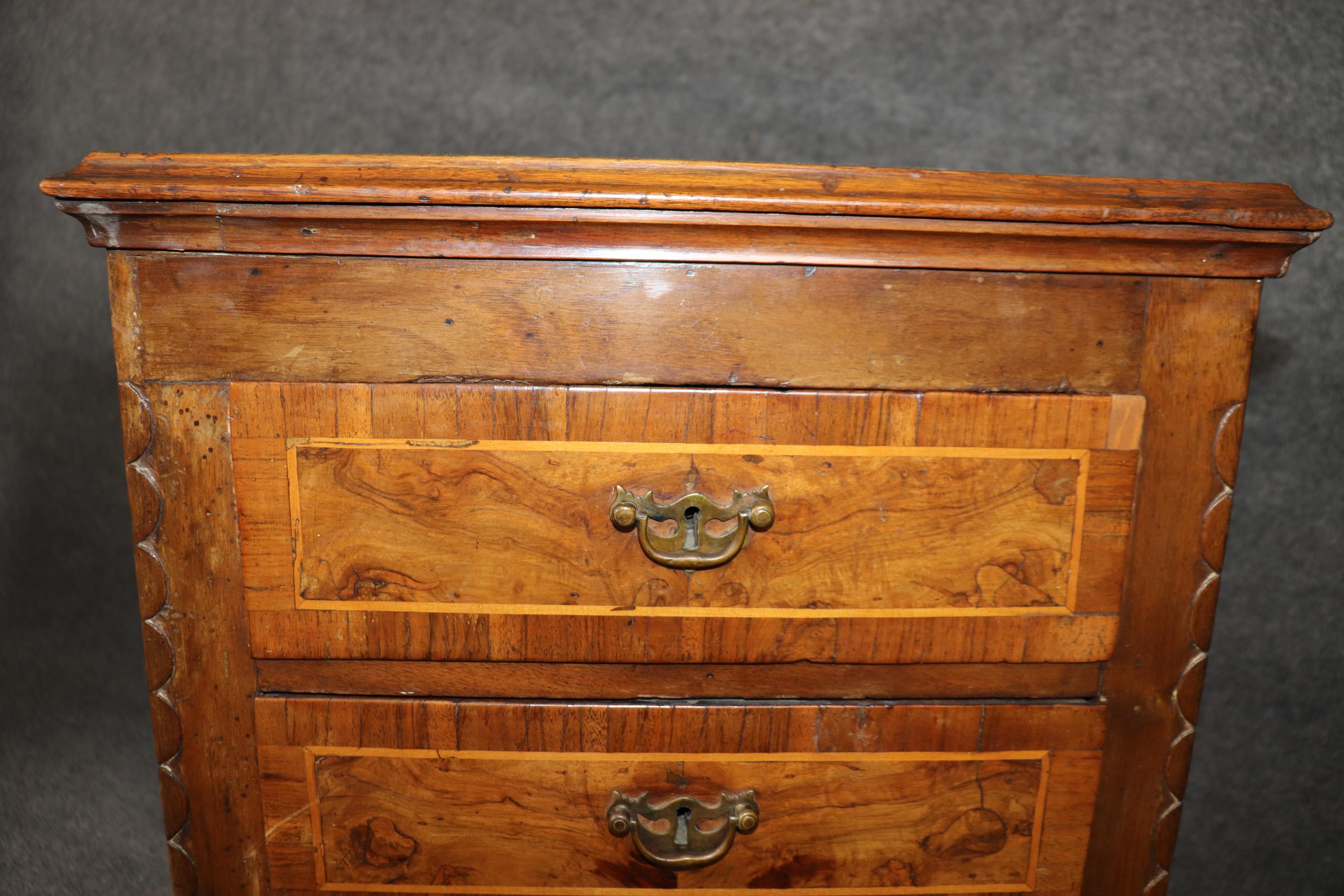 Pair 18th Century Italian 4 drawer Nightstands Side Cabinets in Olivewood 7