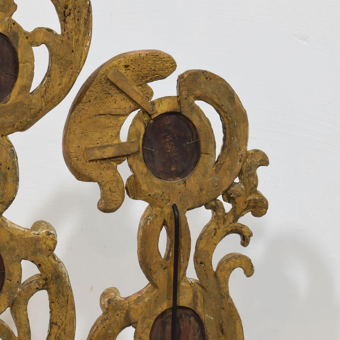 Pair 18th Century Italian Carved Wooden Baroque Curl Ornaments With Mirrors For Sale 8