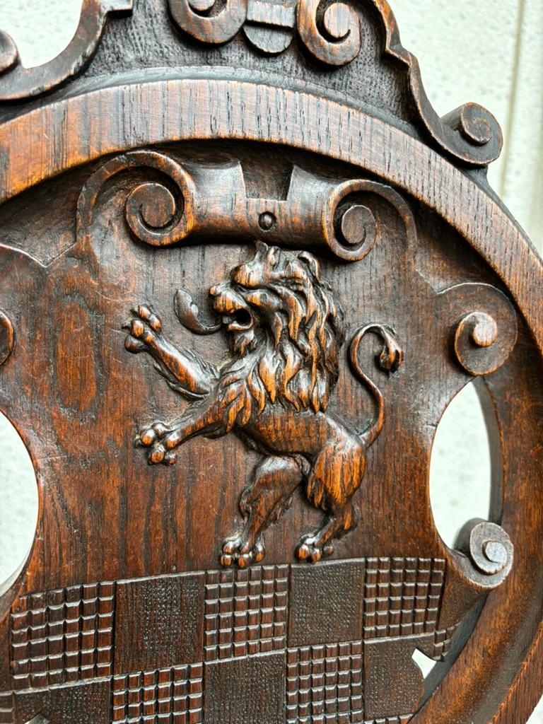 Pair 18th Century Italian Chestnut Hall Chairs Carved With Lion Crests  For Sale 5