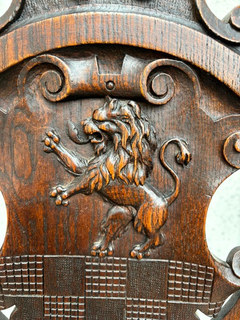 Pair 18th Century Italian Chestnut Hall Chairs Carved With Lion Crests  For Sale 4