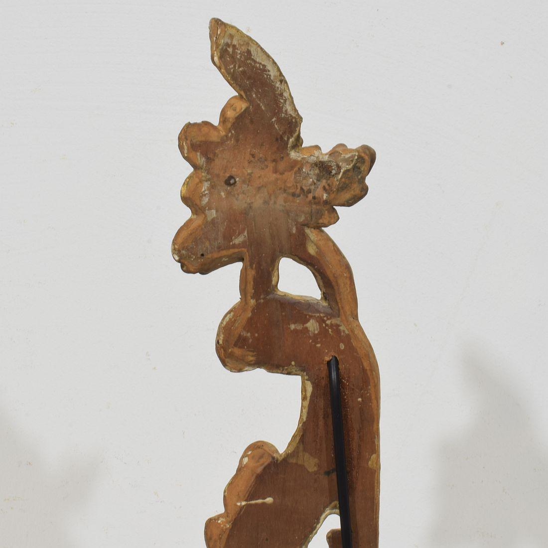 Pair 18th Century Italian Hand Carved Giltwood Baroque Curl Ornaments For Sale 8