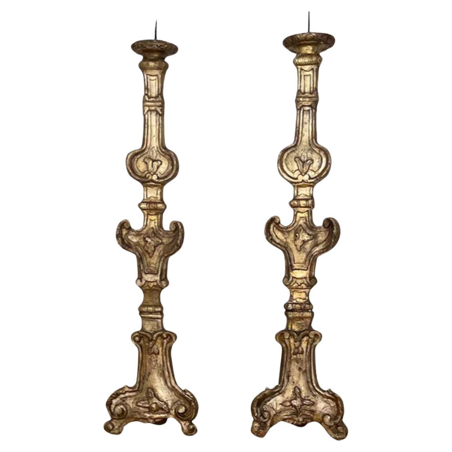 Pareja de grandes candeleros de oro italianos del siglo XVIII