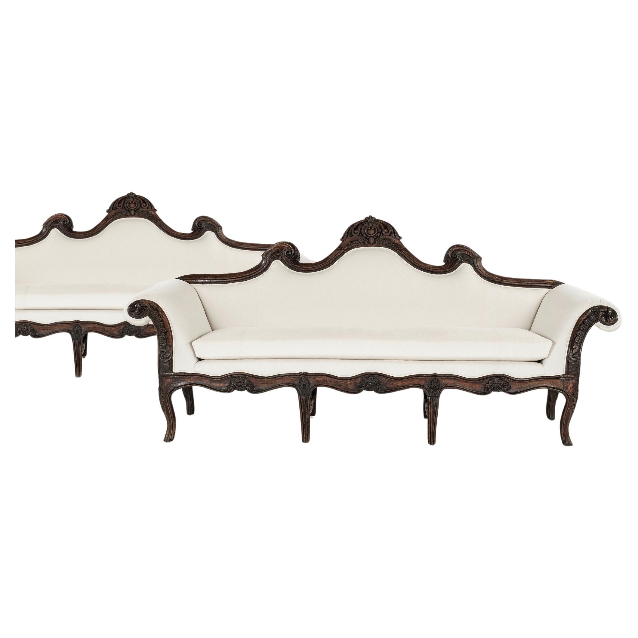 Paar italienische Rokoko-Sofa aus dem 18. Jahrhundert im Angebot