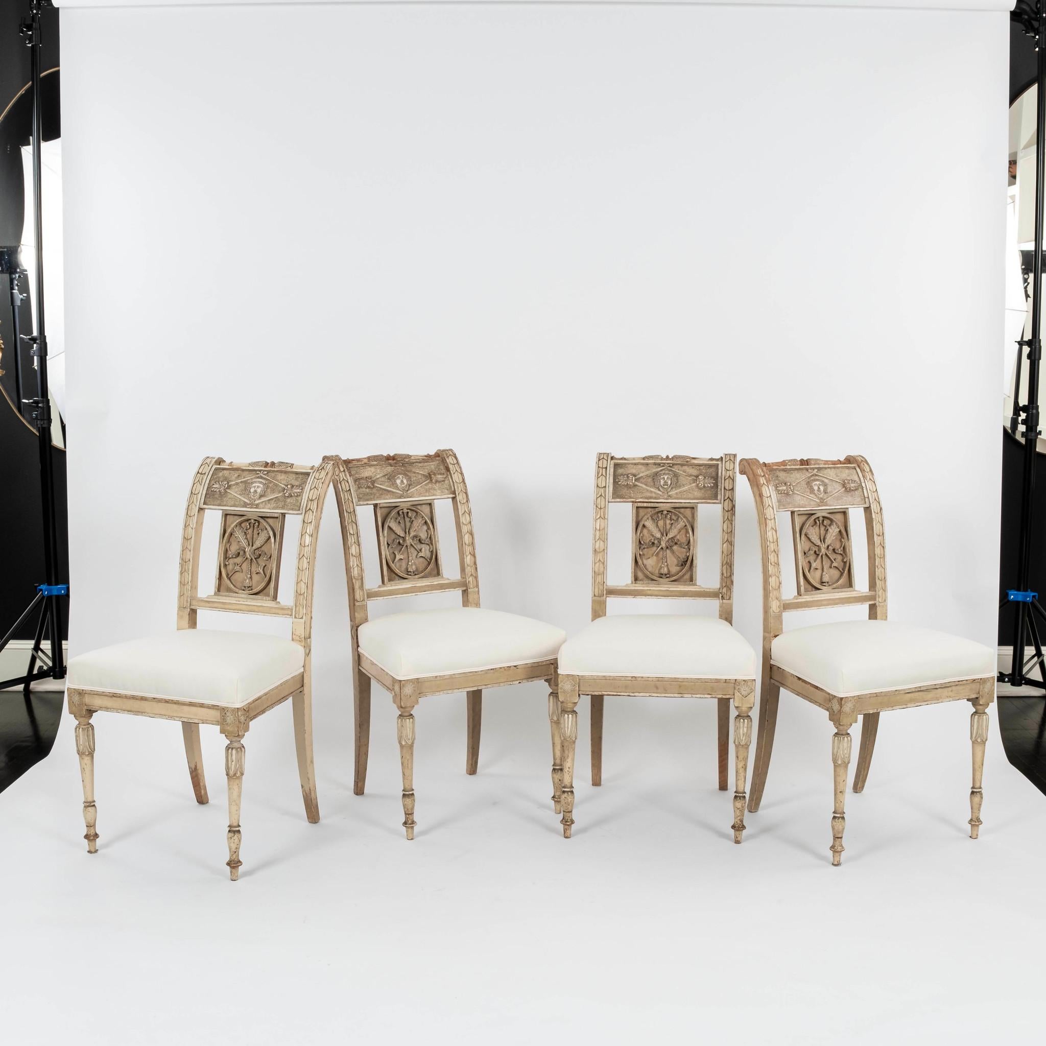 Set of Four 18th Century Neoclassical Gustavian Chairs For Sale 5