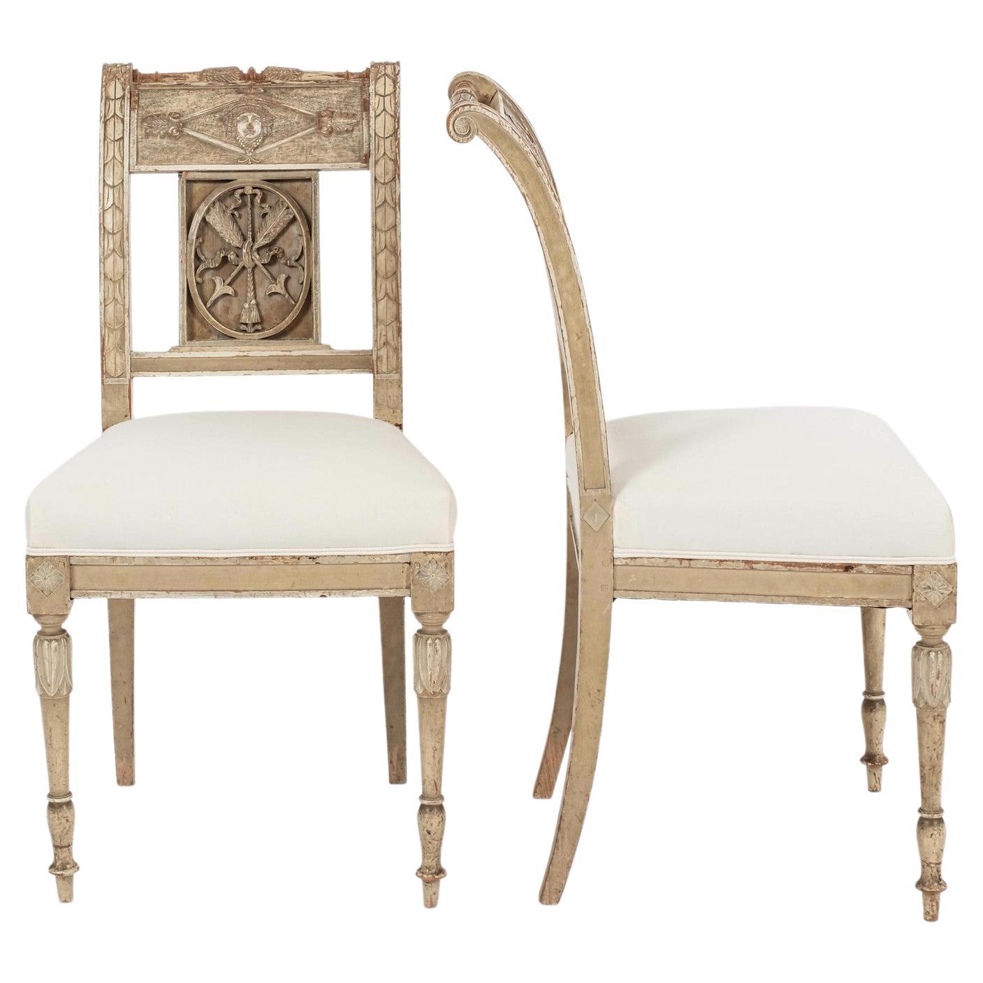 Paar neoklassizistische gustavianische Stühle aus dem 18. Jahrhundert