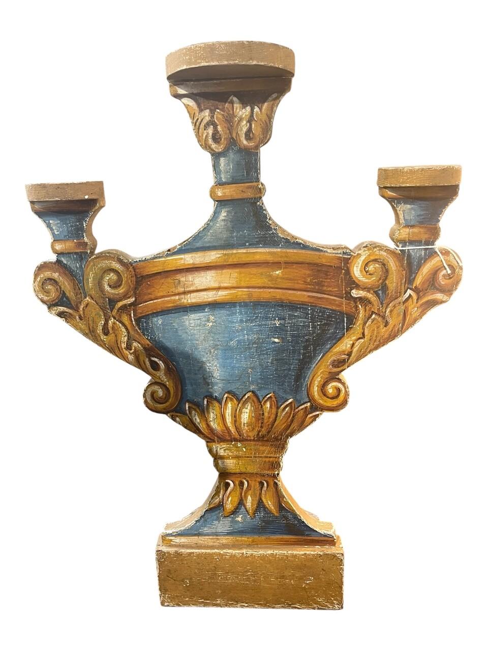 Pareja de Urnas Pintadas del Siglo XVIII Fragmentos de Candelabros Neoclásico en venta