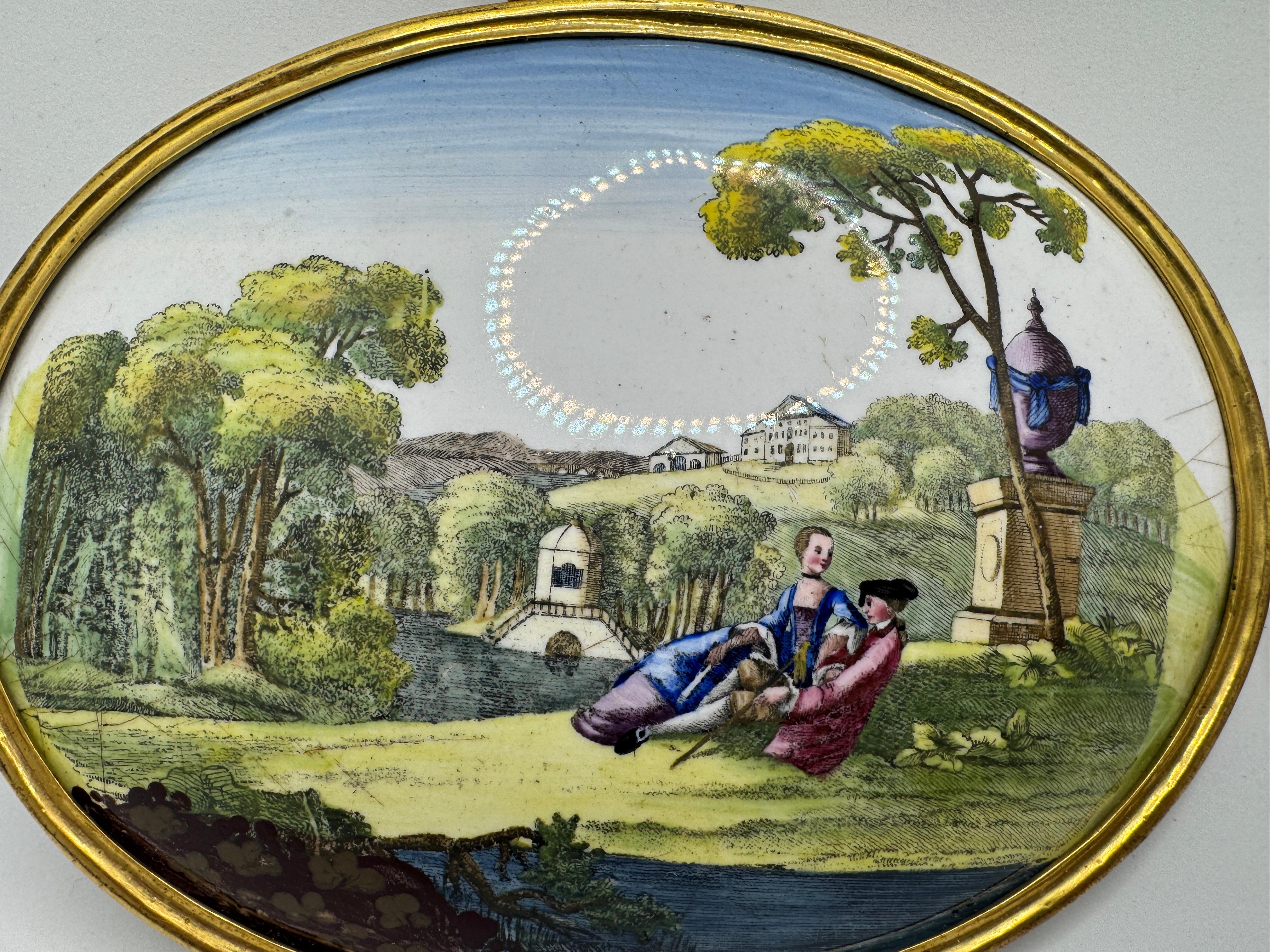 Pareja de placas esmaltadas del sur de Staffordshire del siglo XVIII , hacia 1760 Pintado a mano en venta