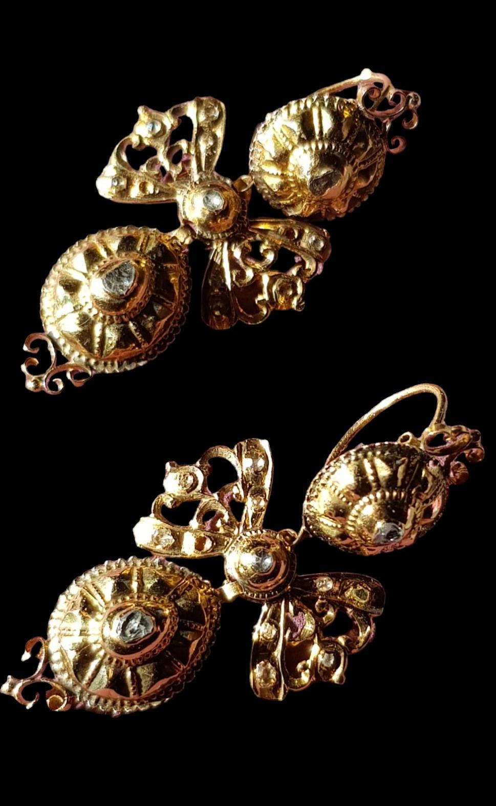 Georgian Pair 18th Century Spanish Rose-Cut Diamond and  18 K Gold Earring - Wearable Art For Sale