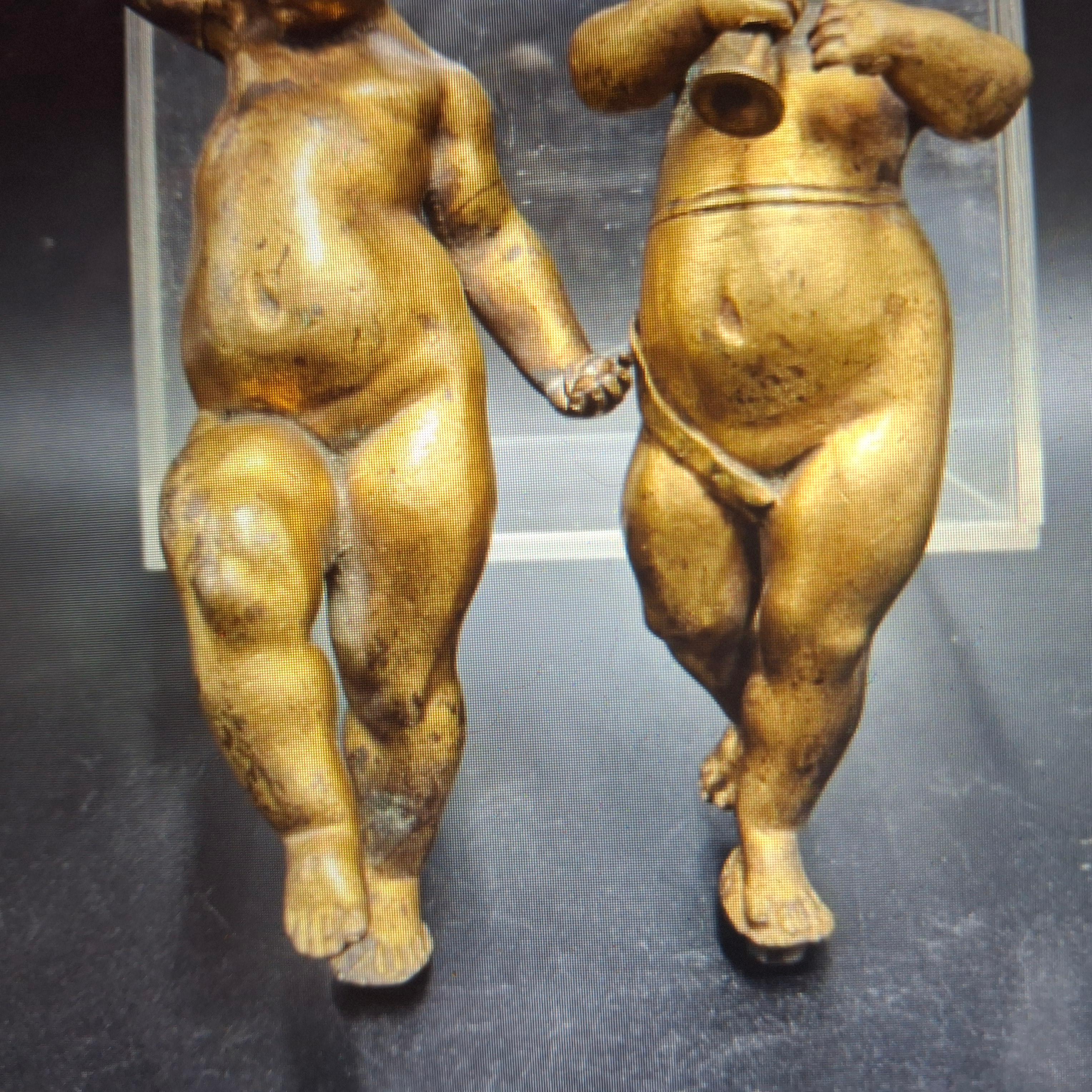 Francese Pair 18thc French Antique Gilt Bronze Full Figural Cherub/ Putti Sculptures in vendita