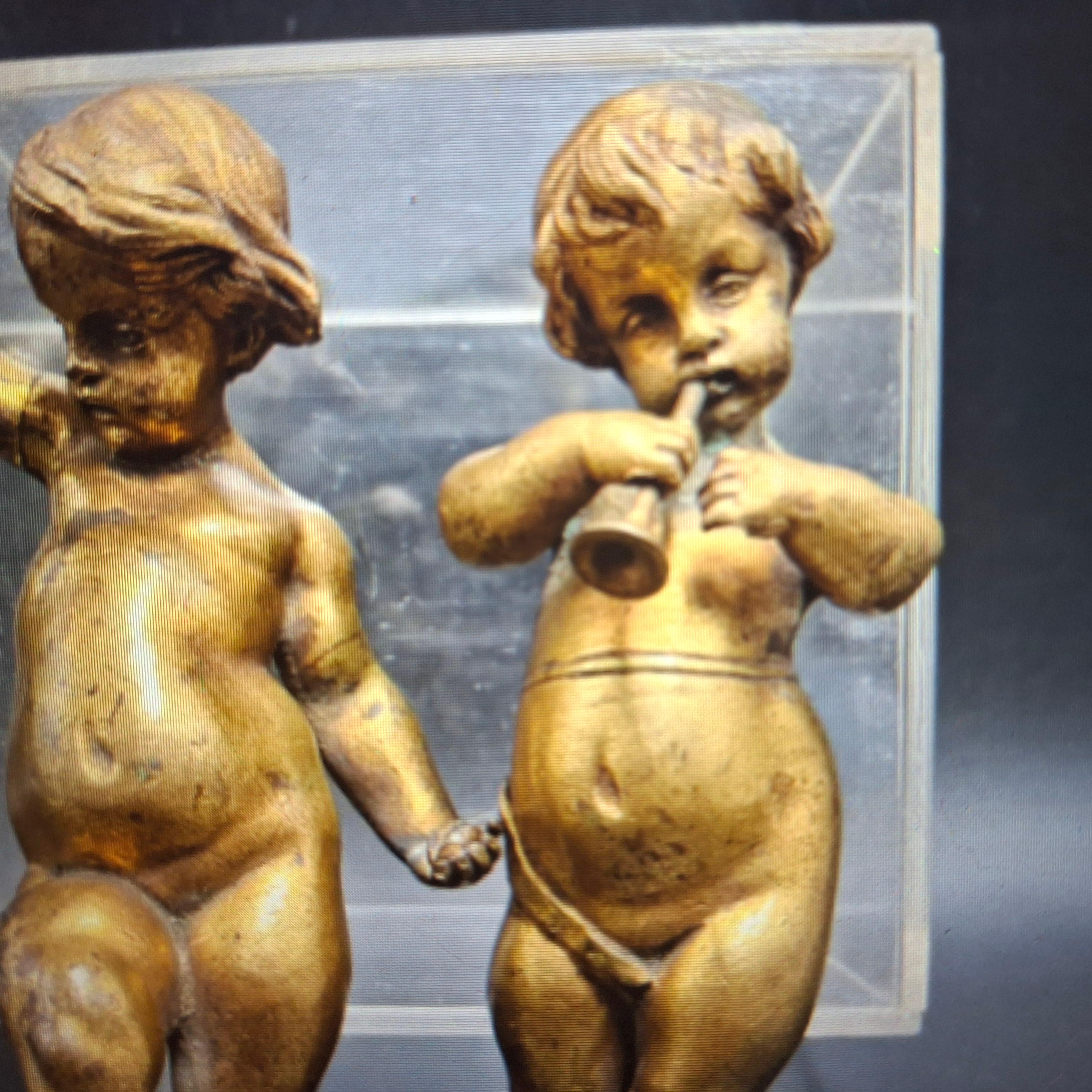 Pair 18thc French Antique Gilt Bronze Full Figural Cherub/ Putti Sculptures In condizioni buone in vendita a Opa Locka, FL