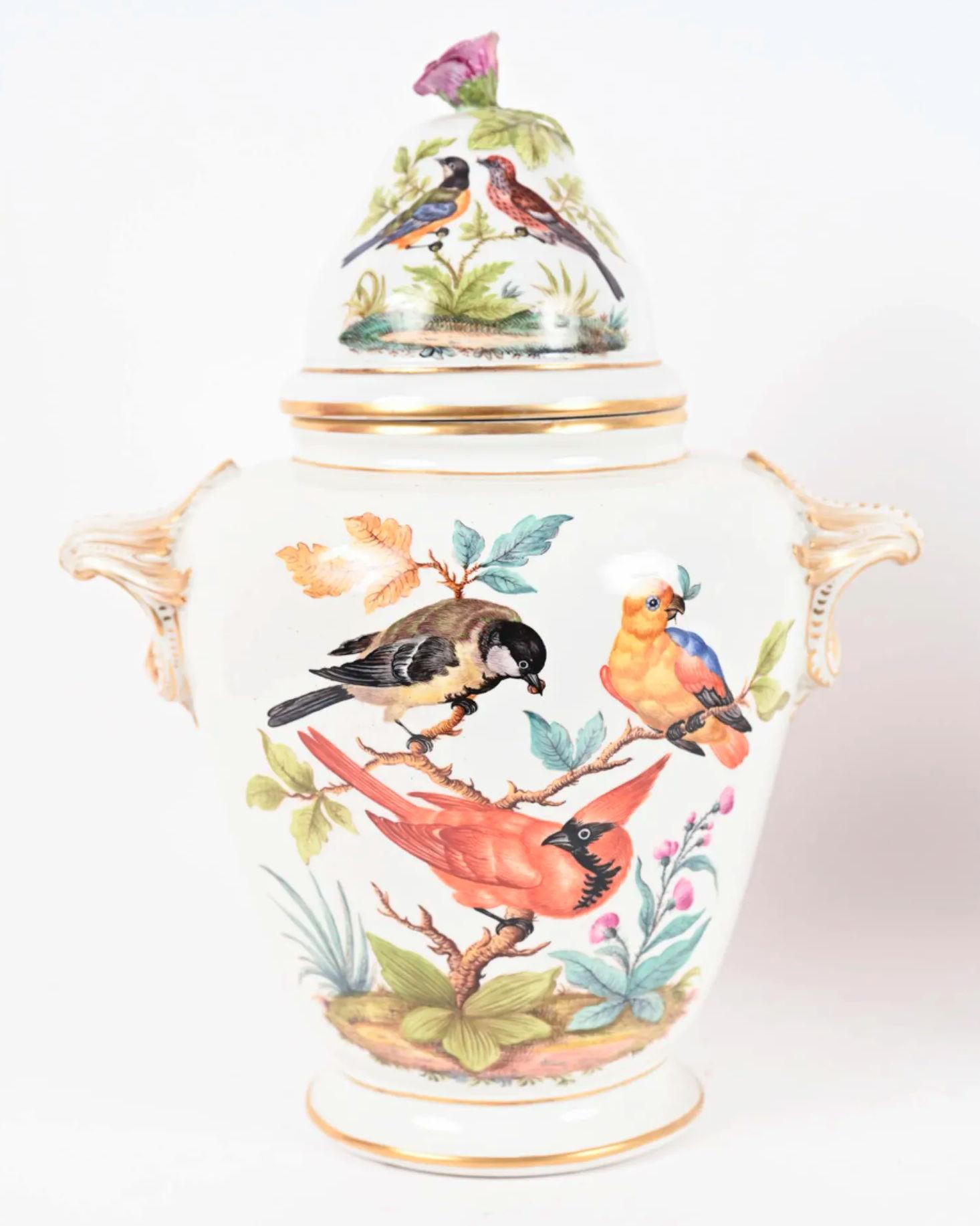 Pair 19 Century of Potpourri Porcelain Birds Motif Jars by Fürstenberg 9