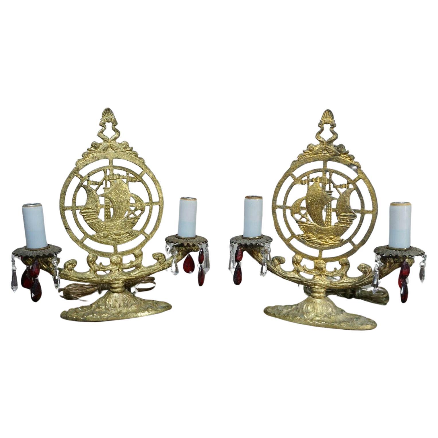 Paire de lampes de table Art déco des années 1920 en bronze avec cristaux de bateaux nautiques