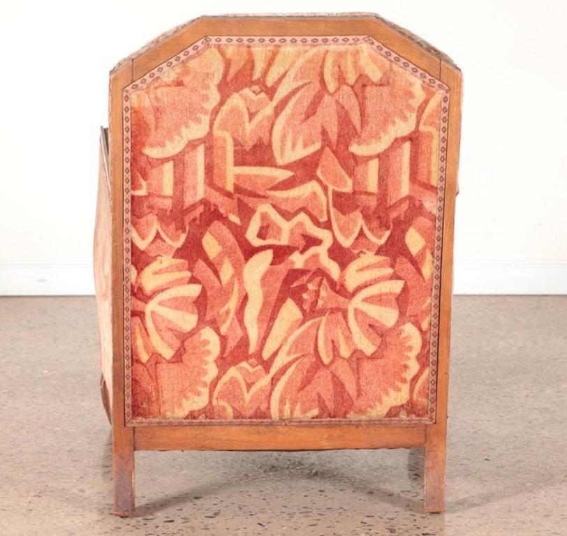 1930er Jahre Art Deco Lounge Chairs mit passenden Ottomanen nach Art von Paul Follot, Paar (Französisch)