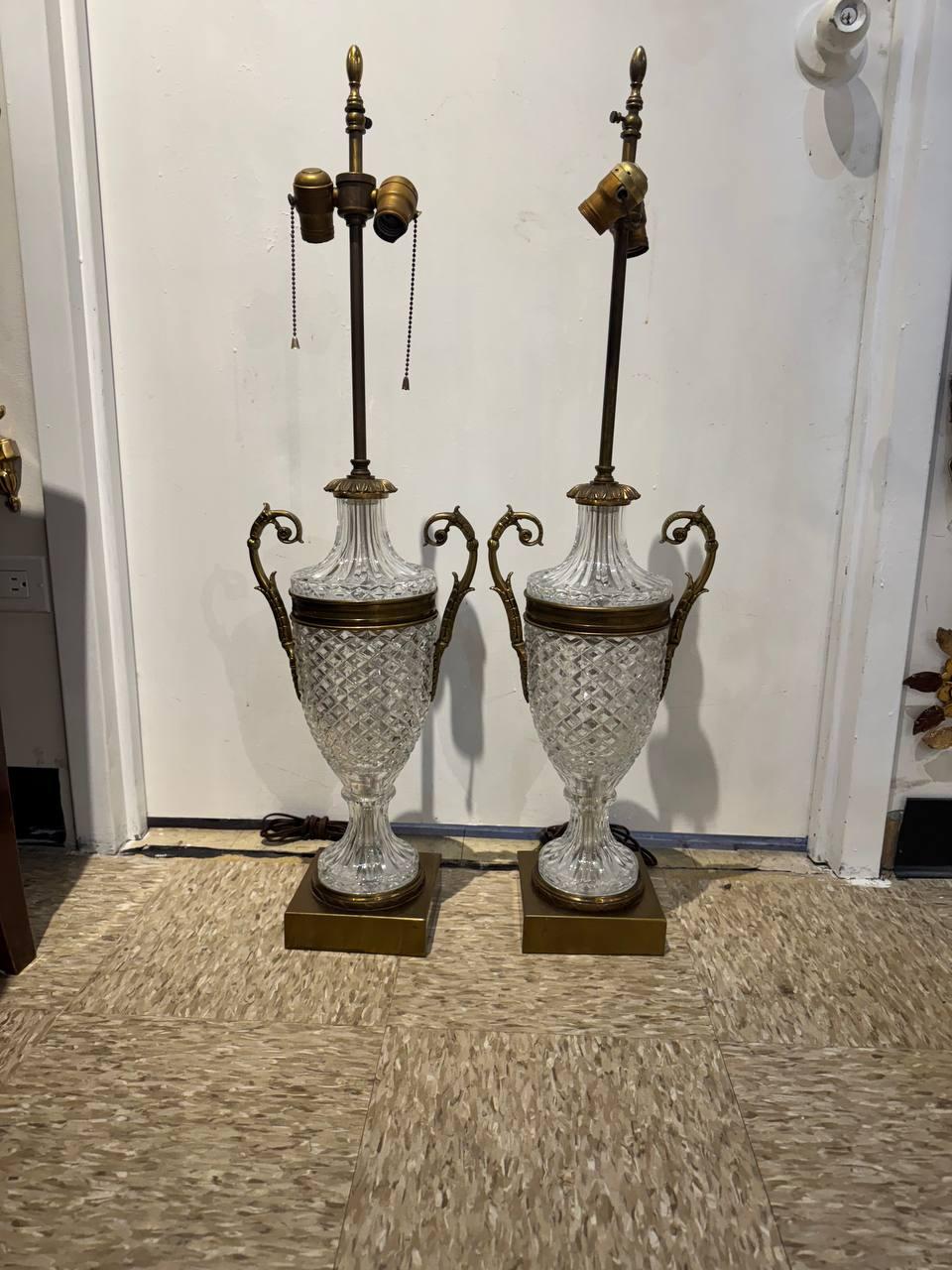 Paire de lampes de table en cristal taillé Empire des années 1930 en vente 2