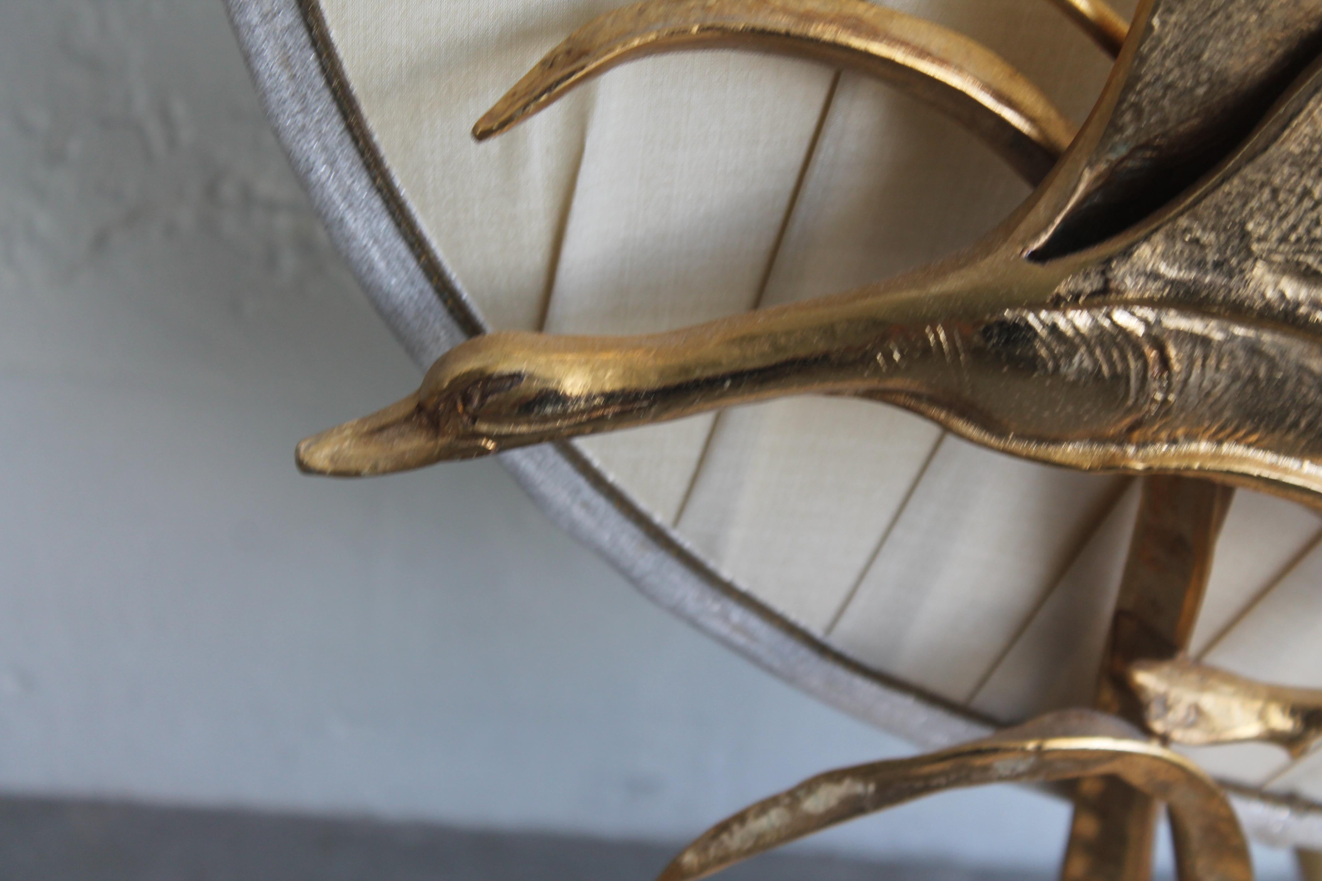 Pair 1930s French Art Deco Gilt Bronze Flamingos Aginst Silk Half Moon Shade For Sale 5